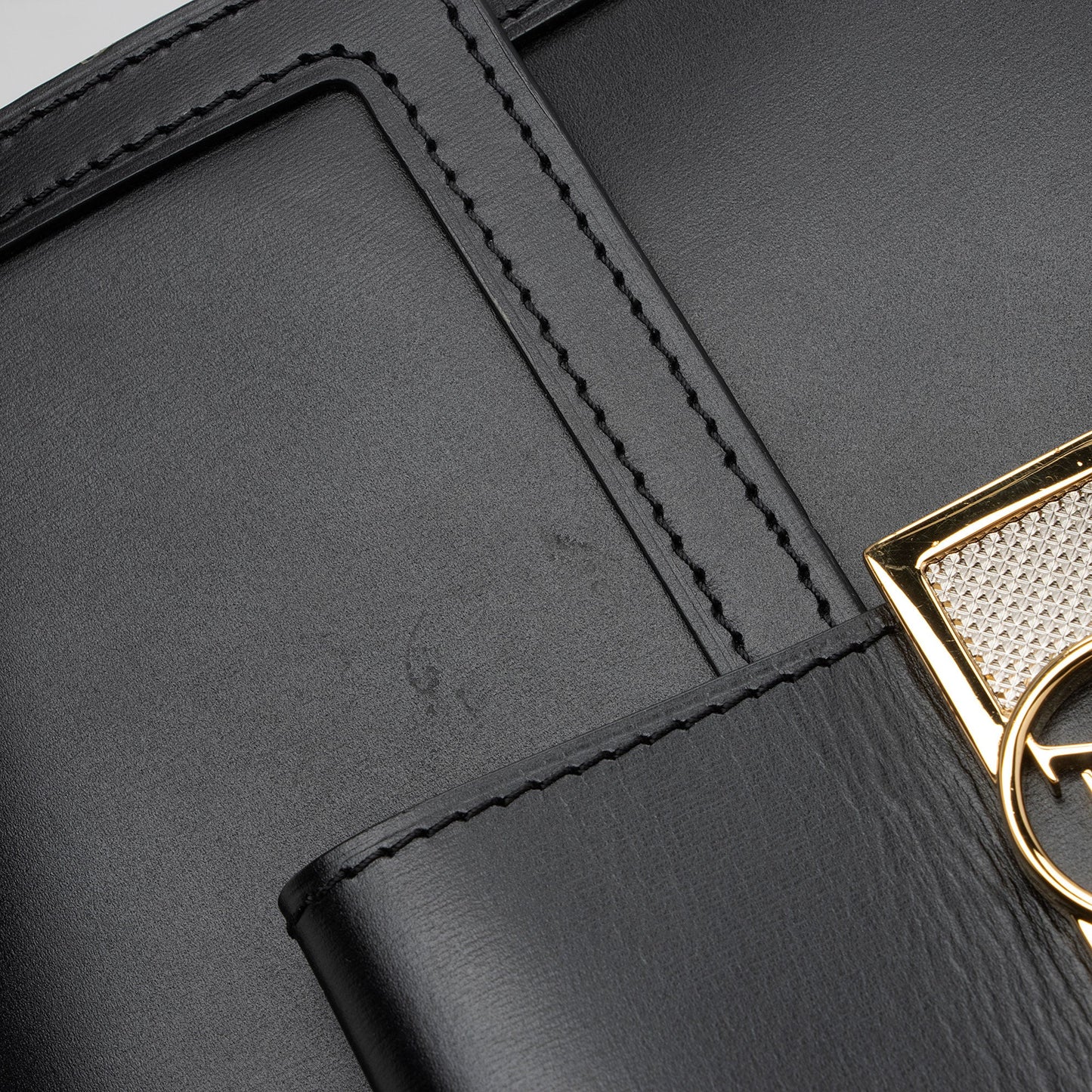 Louis Vuitton Calfskin Dauphine MM Shoulder Bag (SHF-cZl8DJ)