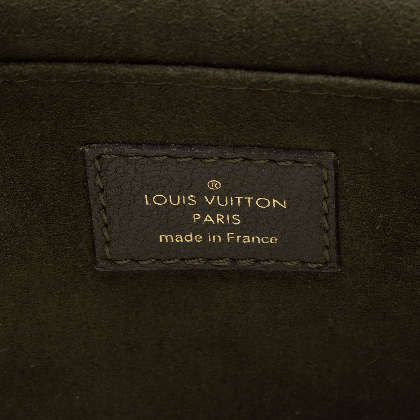 Louis Vuitton Calfskin Lockme Chain PM Shoulder Bag (SHF-eIRFSs)