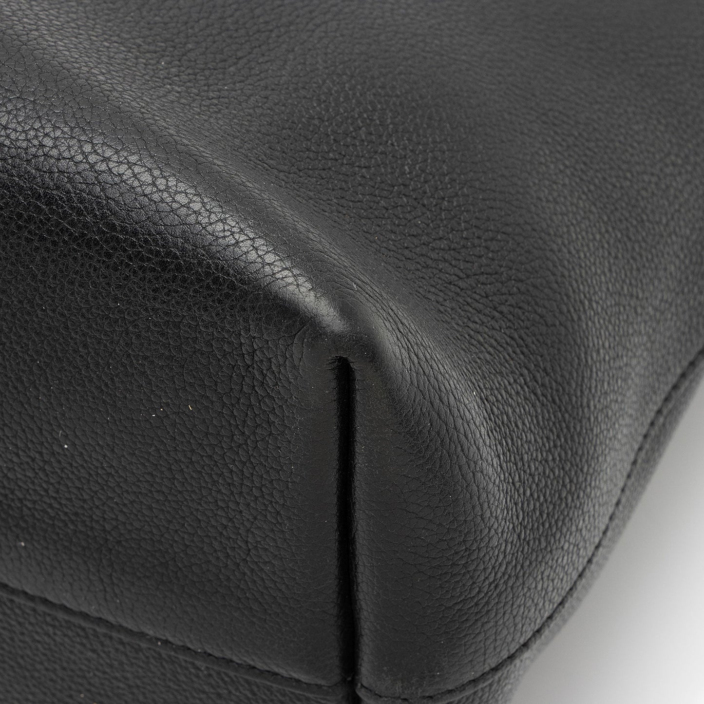 Louis Vuitton Calfskin Lockme Hobo (SHF-7tQkNs)