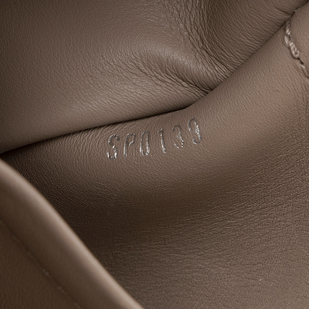 Louis Vuitton Veau Nuage Calfskin Milla MM Tote -  (SHF-19070)