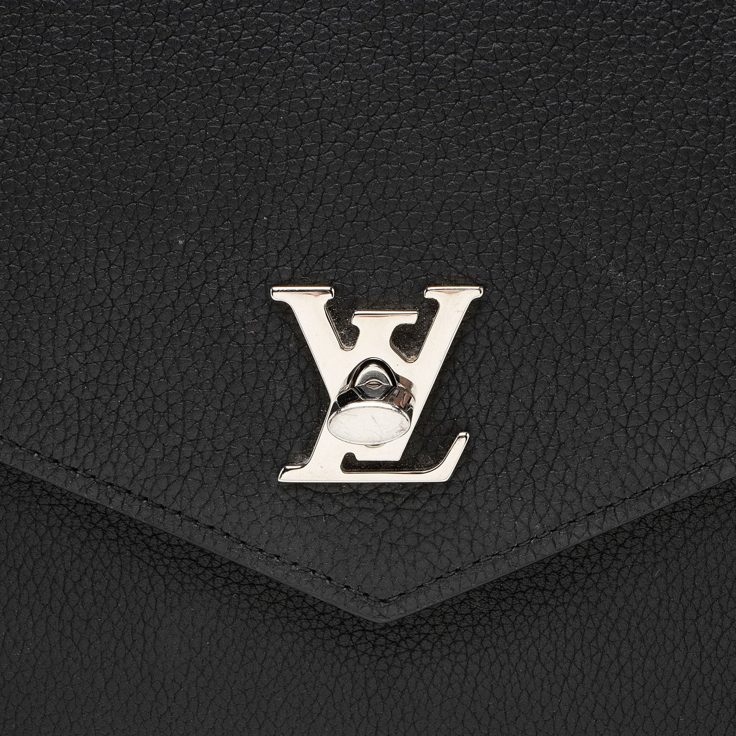Louis Vuitton Calfskin Mylockme Pochette (SHF-RXPefe)