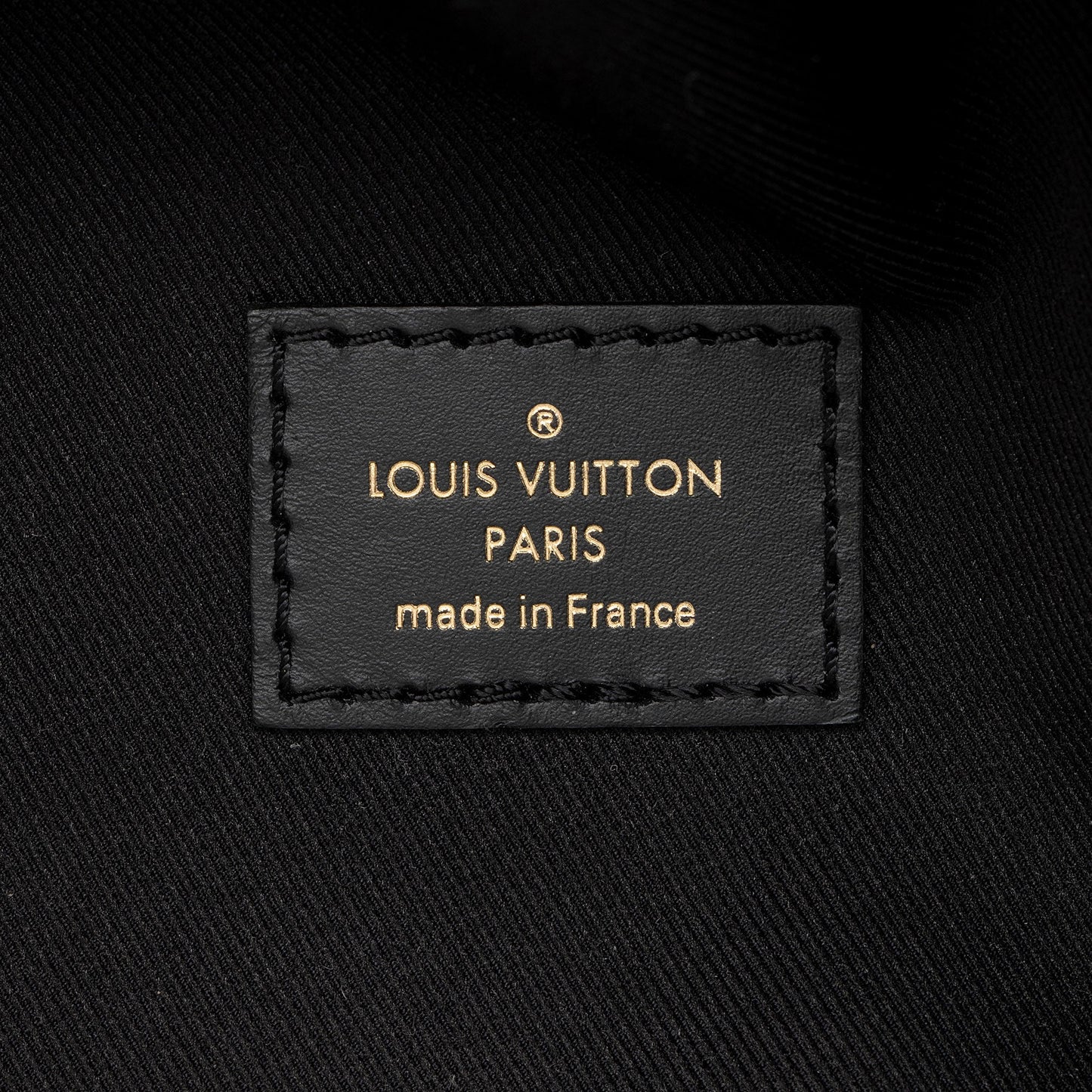 Louis Vuitton Calfskin New Wave Bumbag (SHF-VXnK7m)