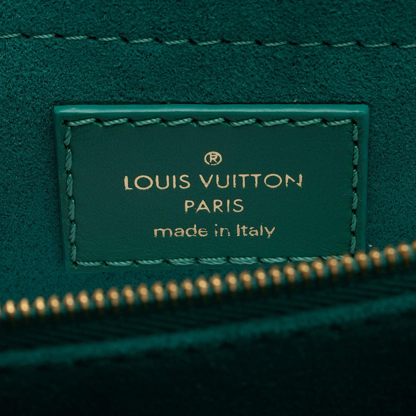 Louis Vuitton Calfskin New Wave GM Chain Bag (SHF-REaIr8)