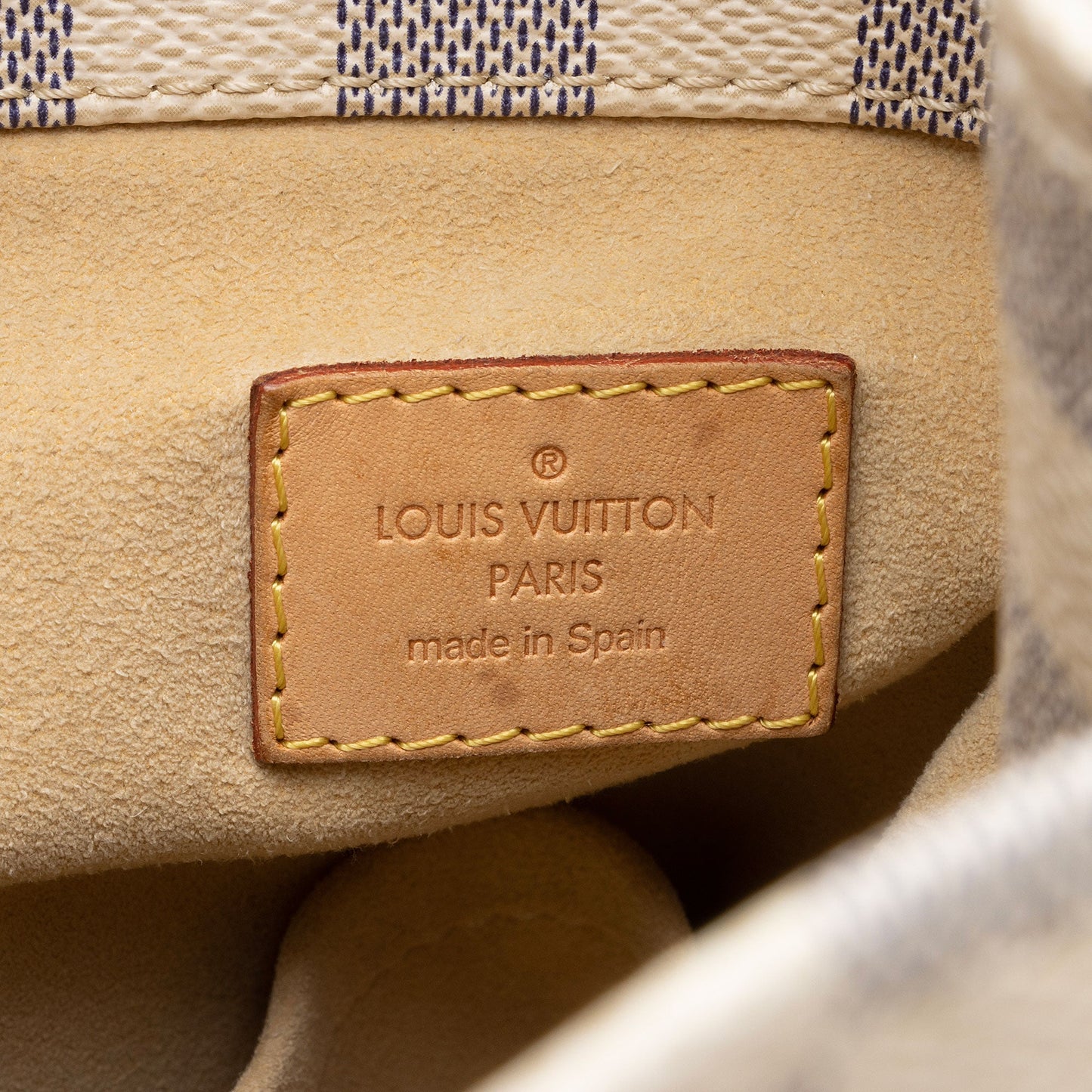 Louis Vuitton Damier Azur Artsy MM Shoulder Bag (SHF-2DoCfw)