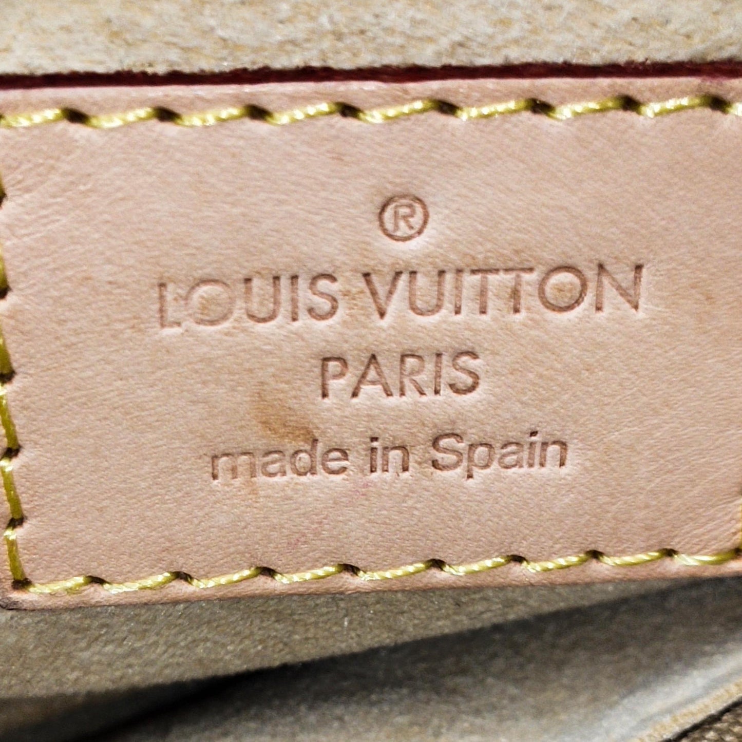 Louis Vuitton Damier Azur Artsy MM (SHG-35550)