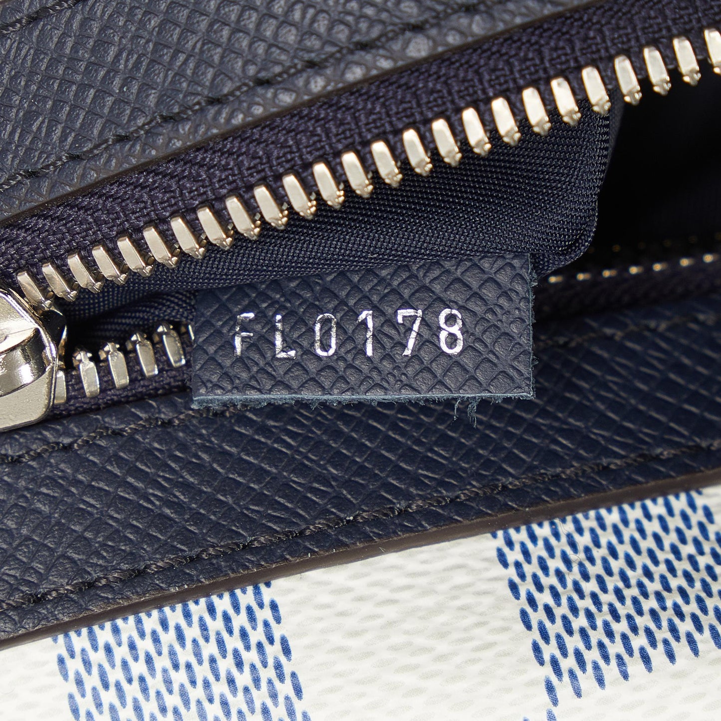 Louis Vuitton Damier Azur Coastline Matchpoint (SHG-4sseSr)