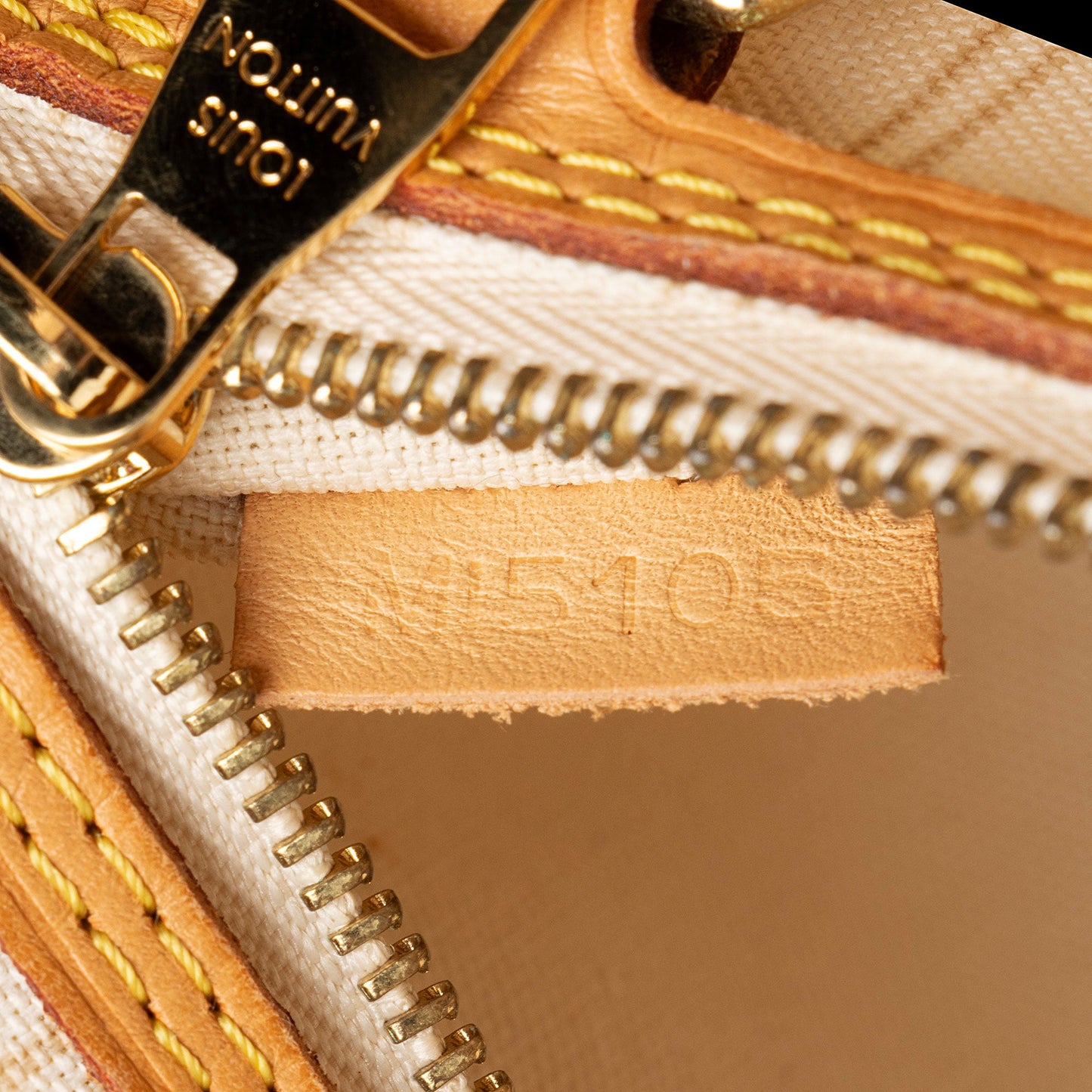 Louis Vuitton Damier Azur Delightful MM Shoulder Bag (SHF-TxIVzX)