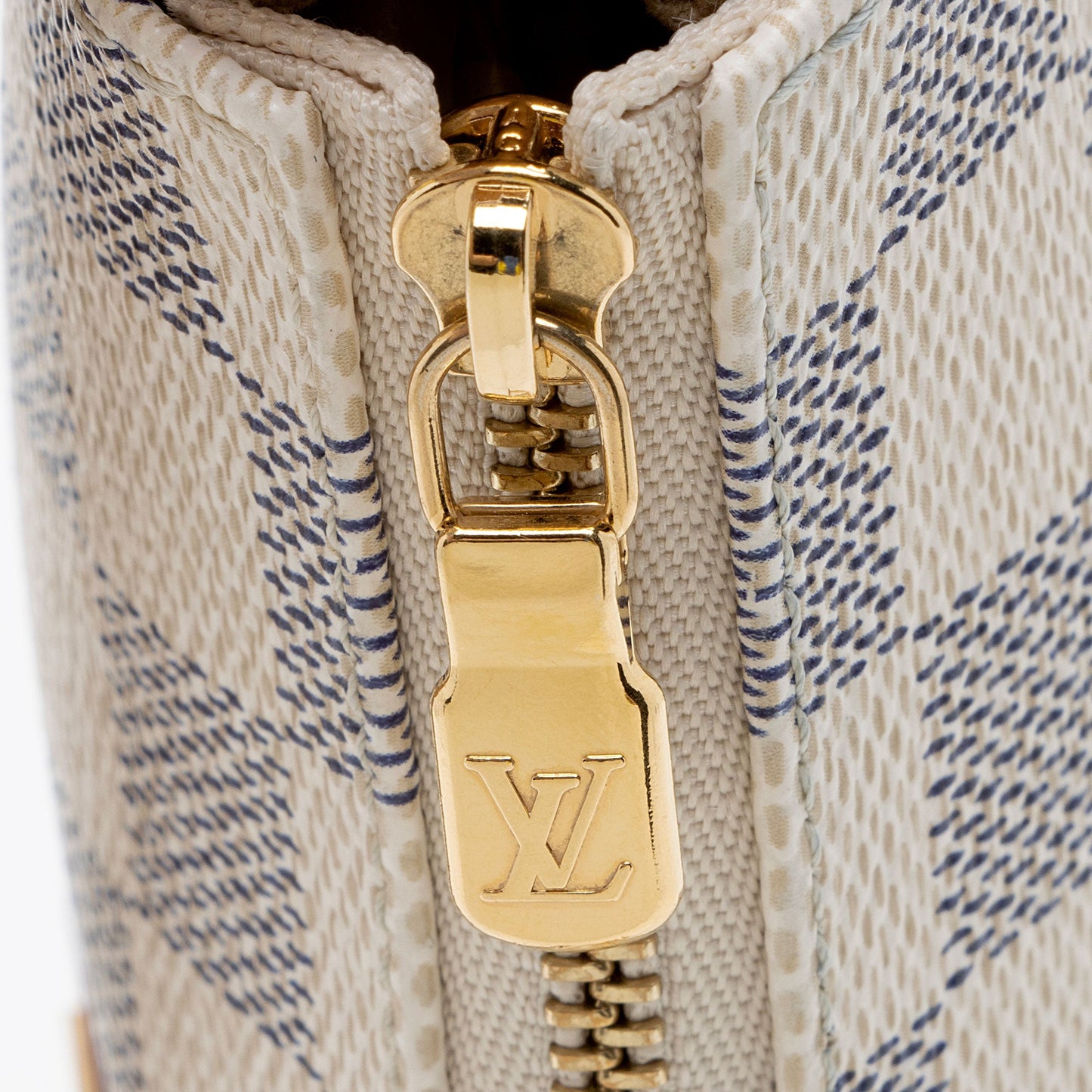Louis Vuitton Damier Azur Eva Clutch (SHF-v5xd3A)