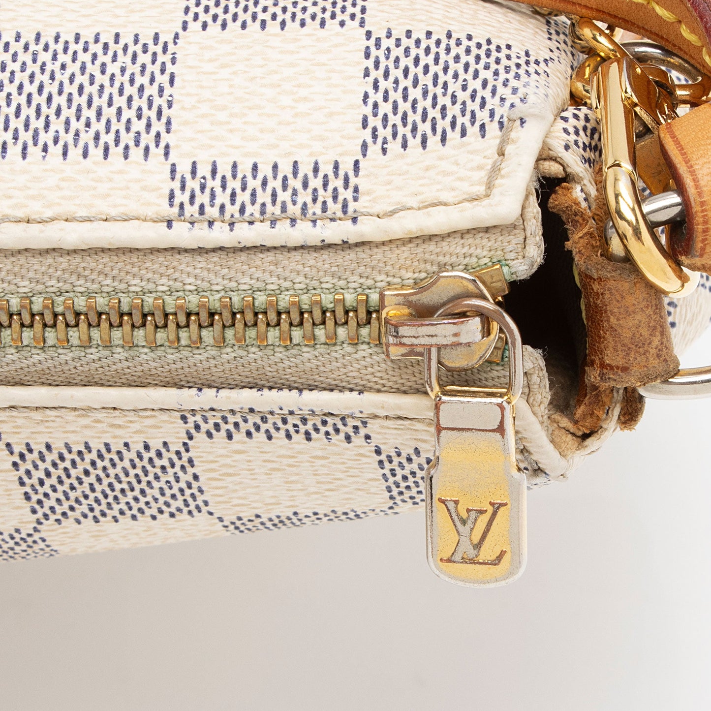Louis Vuitton Damier Azur Eva Clutch (SHF-jRNU0T)