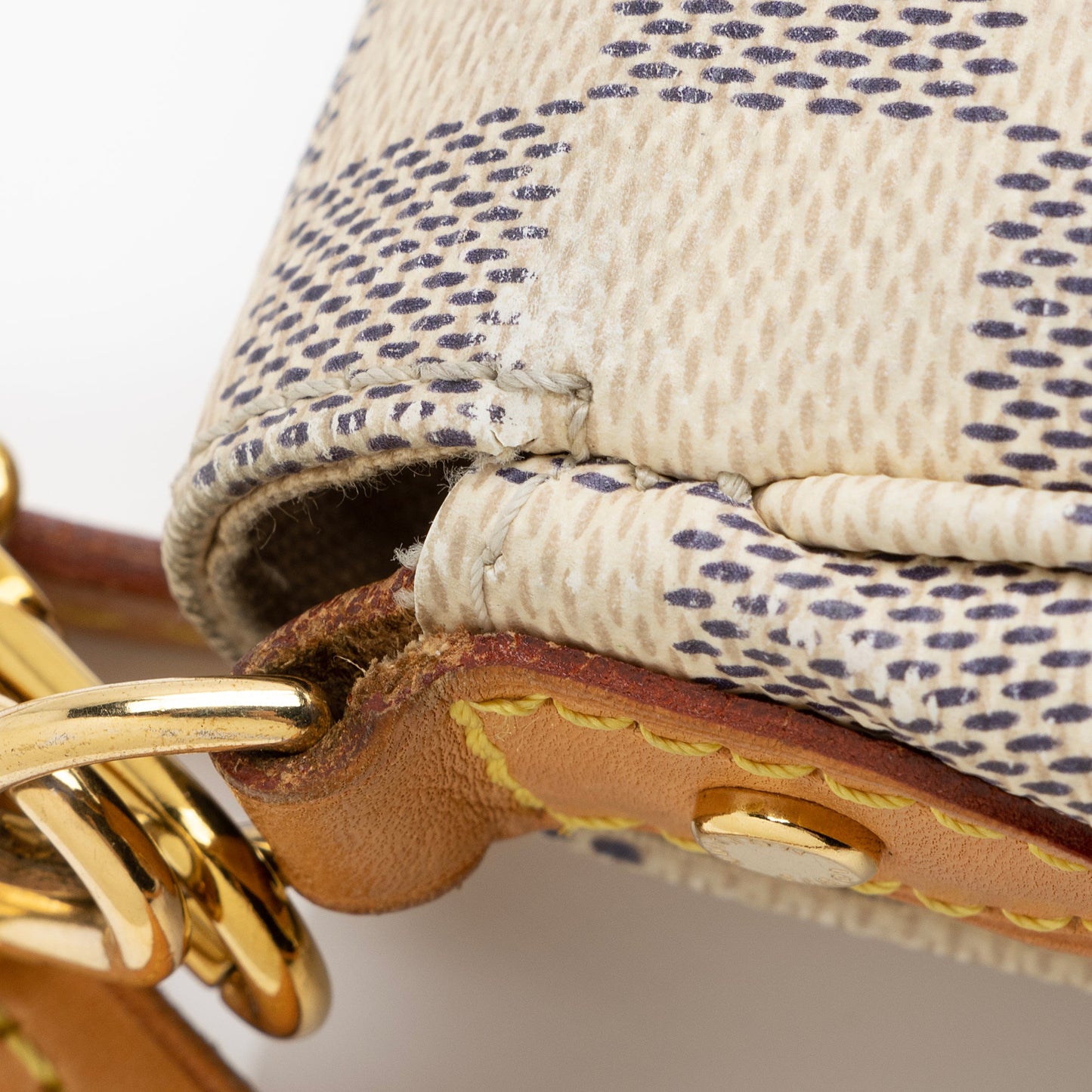 Louis Vuitton Damier Azur Favorite MM Shoulder Bag (SHF-Qu1qkL)
