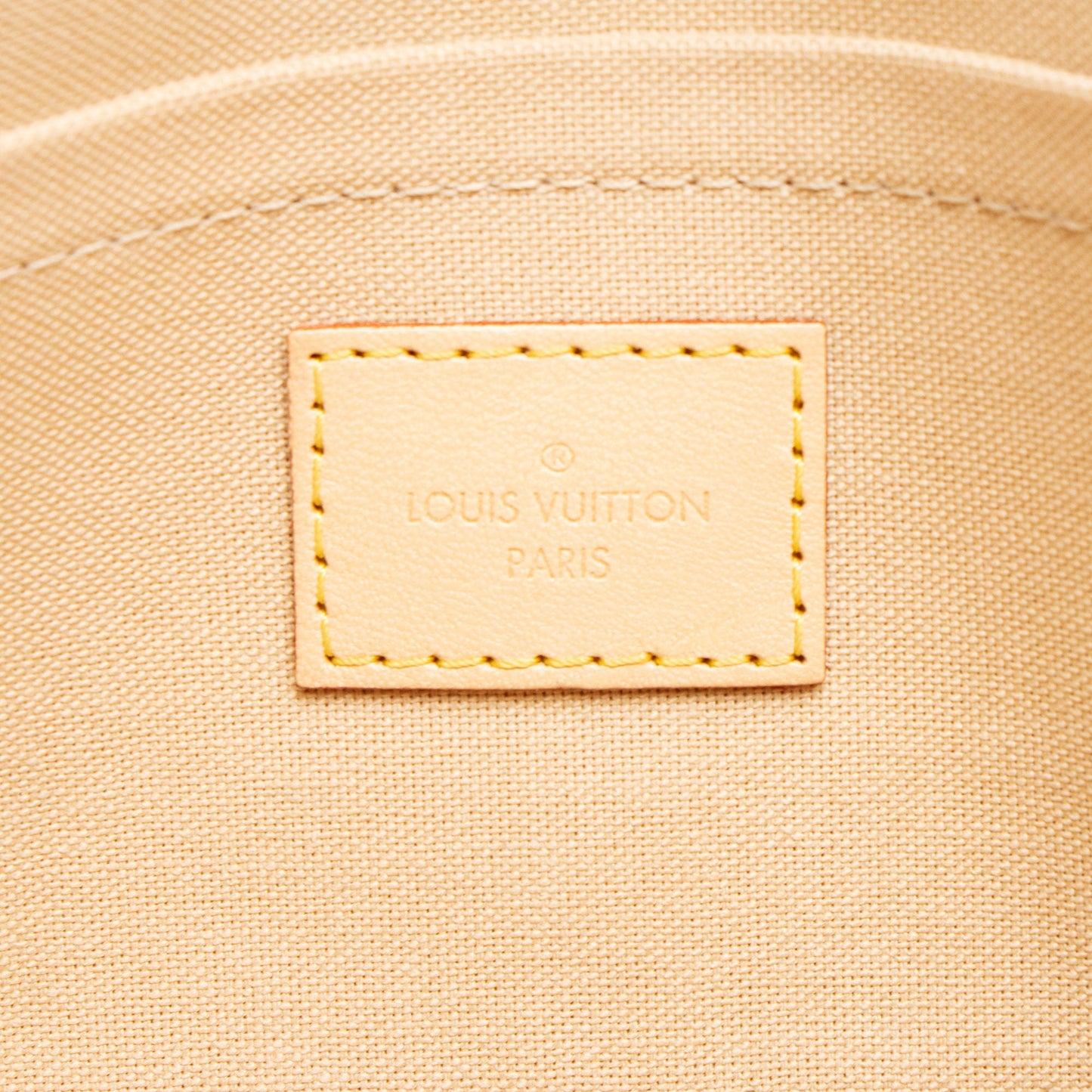 Louis Vuitton Damier Azur Favorite MM Shoulder Bag (SHF-bJ6d1X)