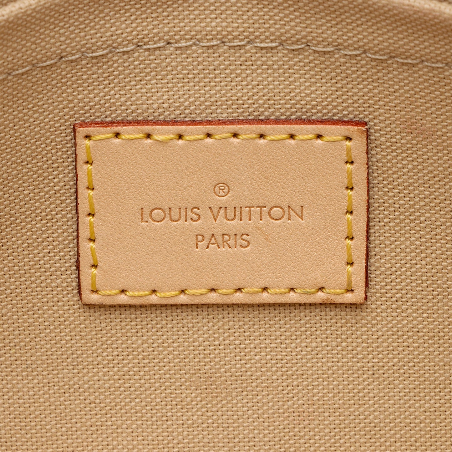 Louis Vuitton Damier Azur Favorite PM Shoulder Bag (SHF-MPD8aX)