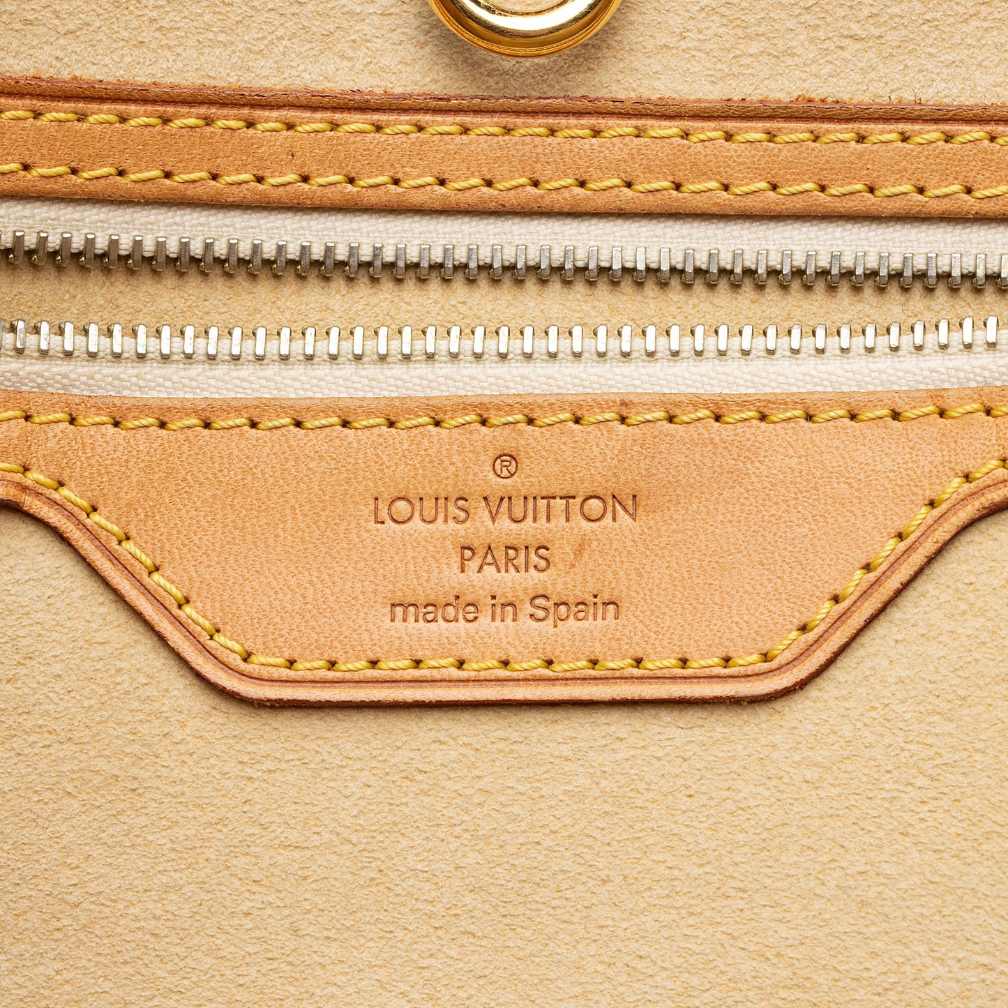 Louis Vuitton Damier Azur Hampstead MM Tote (SHF-Fmj5Yy)