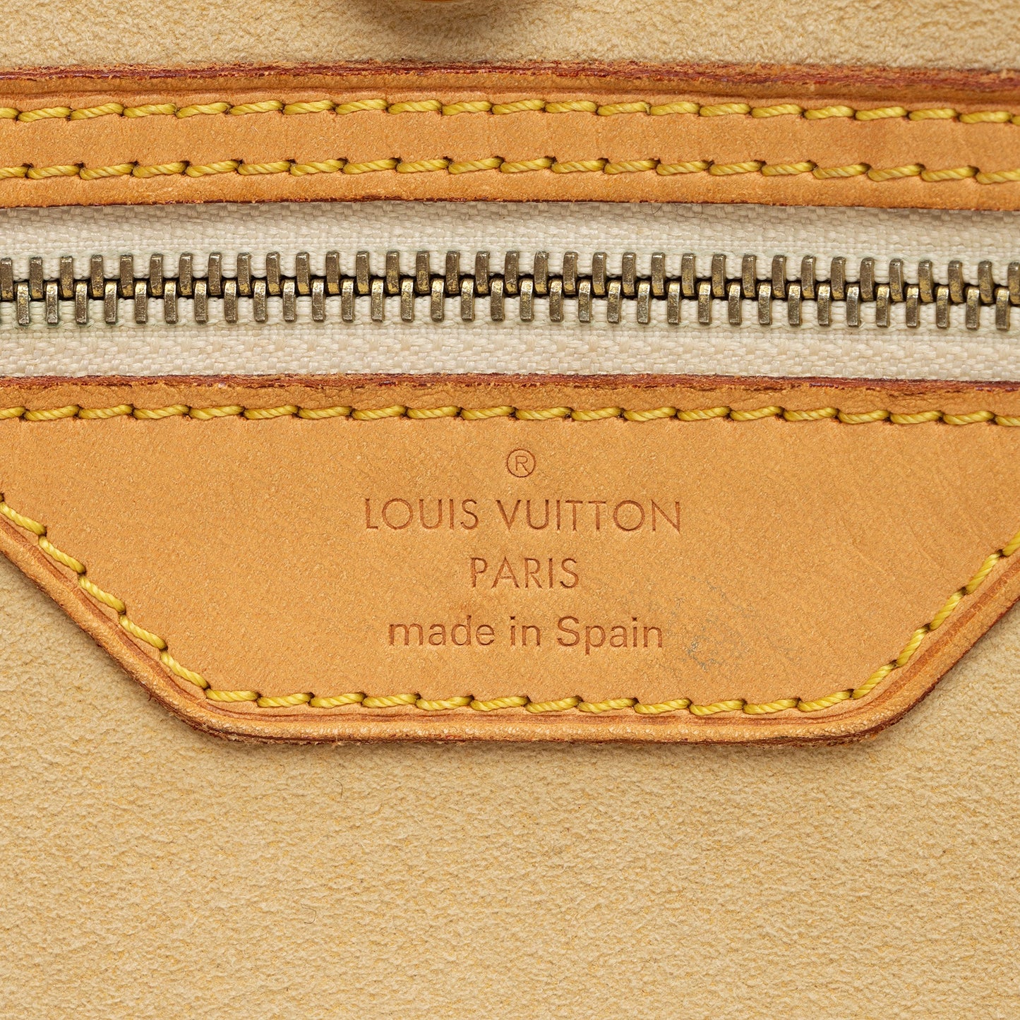 Louis Vuitton Damier Azur Hampstead MM Tote (SHF-YxFohX)