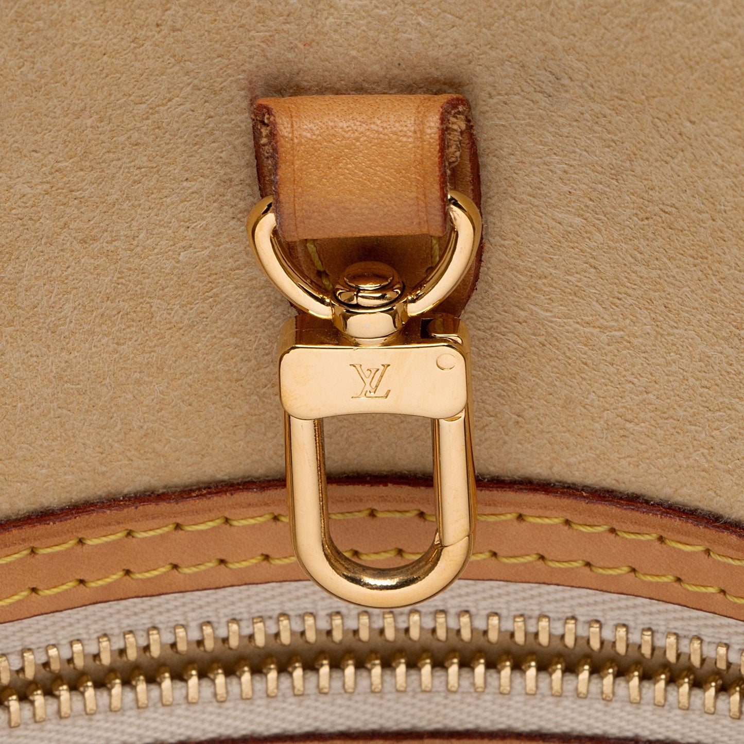 Louis Vuitton Damier Azur Hampstead PM Tote (SHF-gRcMFr)