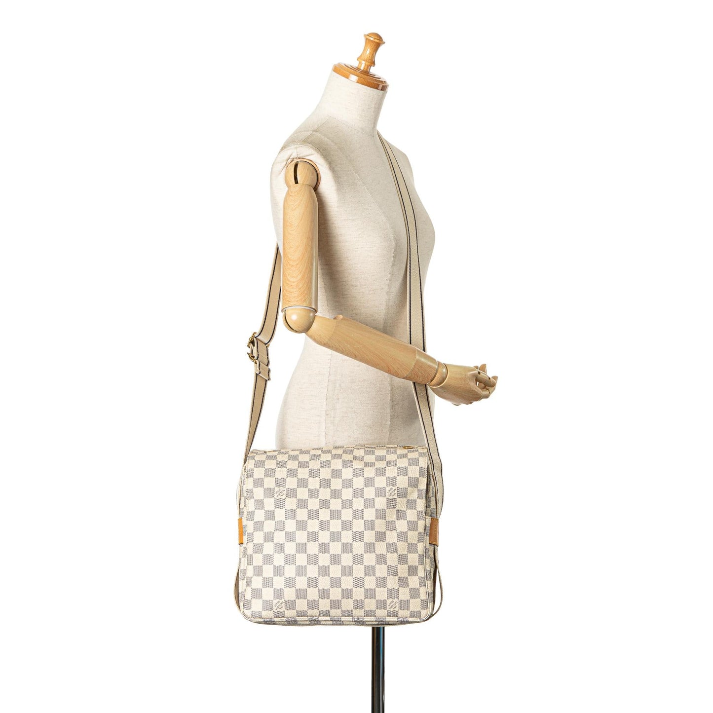 Louis Vuitton Damier Azur Naviglio (SHG-Ux28aR)