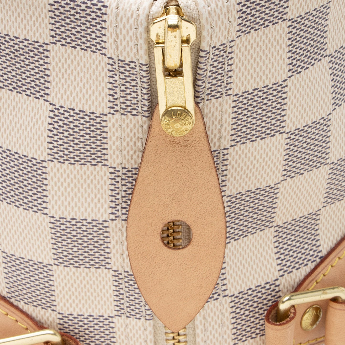Louis Vuitton Damier Azur Speedy 35 Satchel (SHF-P9u9Py)