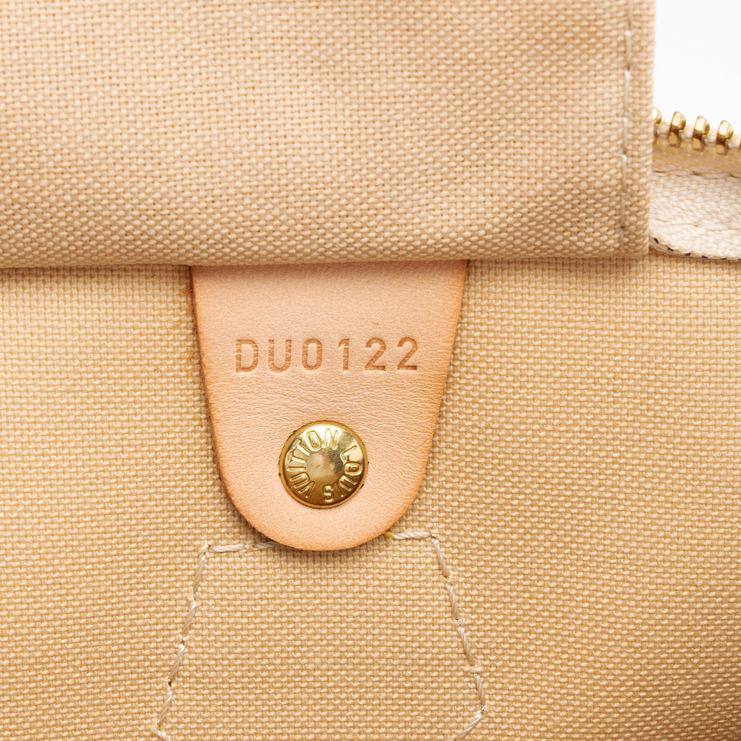 Louis Vuitton Damier Azur Speedy 35 Satchel (SHF-9Vy8ov)