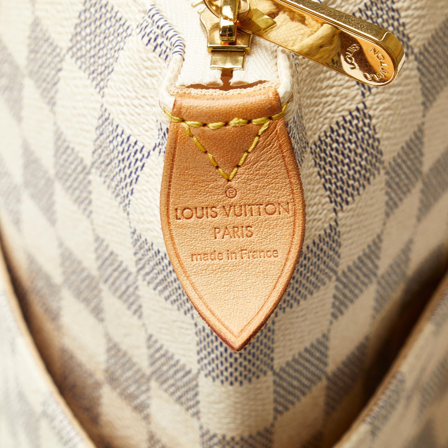 Louis Vuitton Damier Azur Totally GM (SHG-JC0iGA)