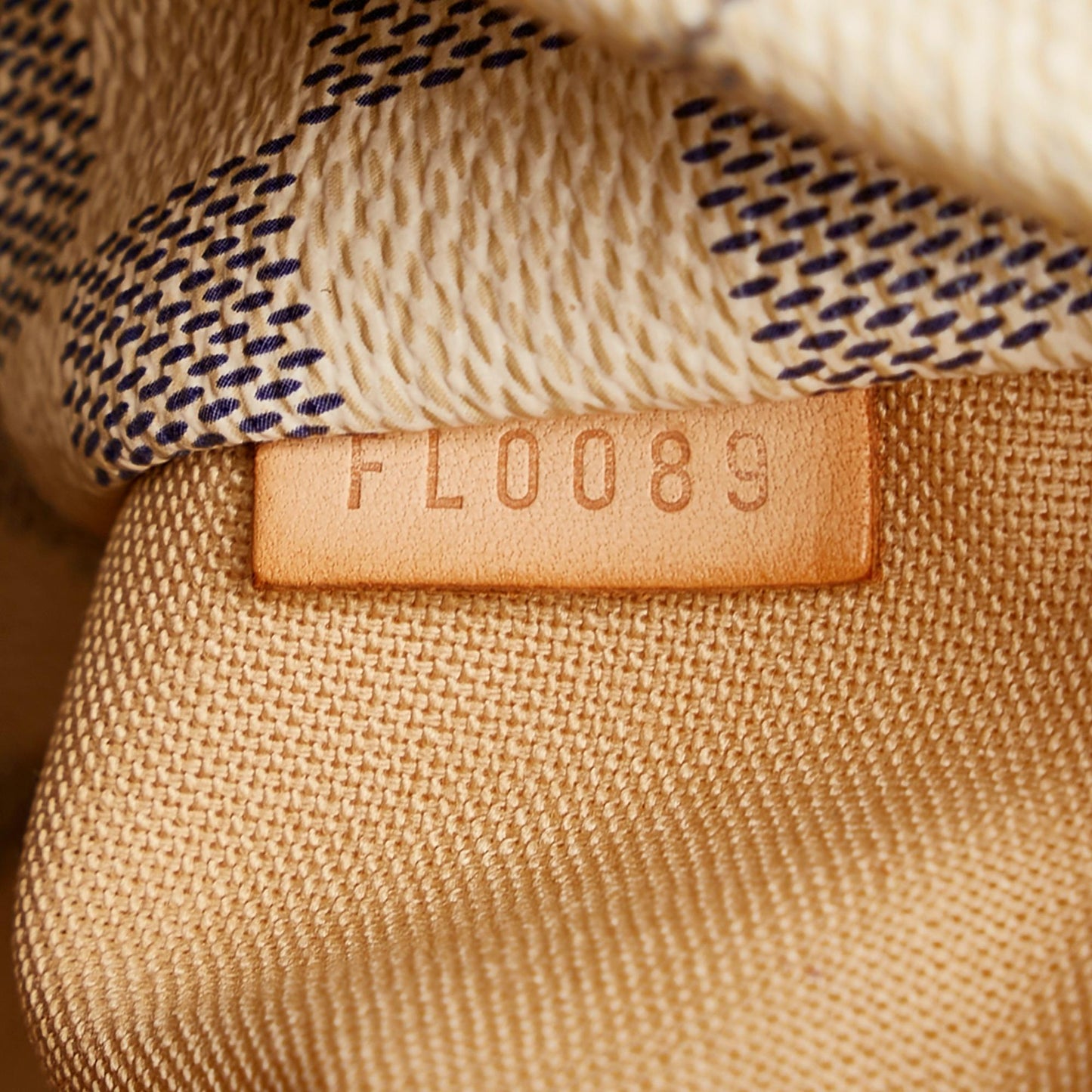 Louis Vuitton Damier Azur Totally PM (SHG-XVuN4O)