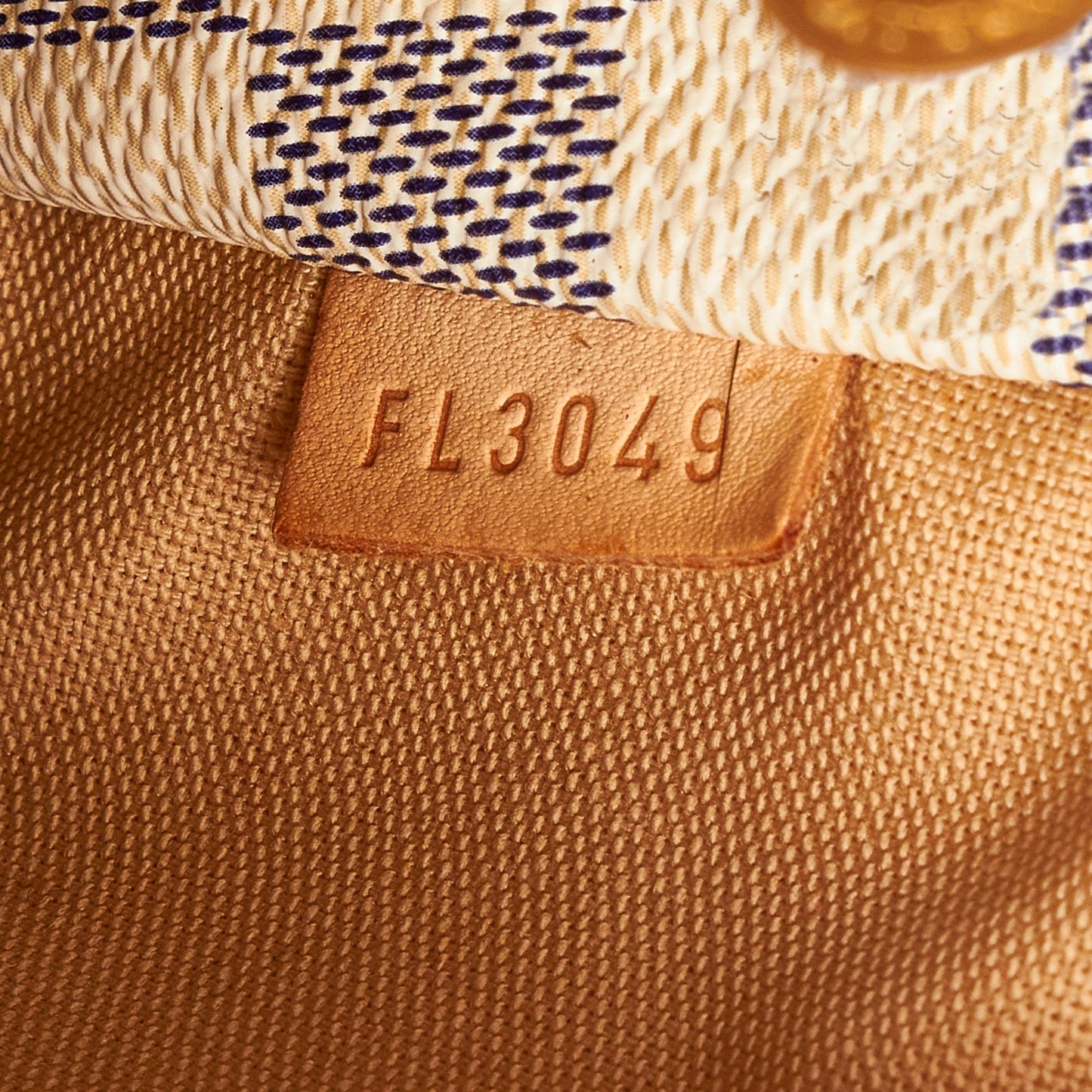Louis Vuitton Damier Azur Totally PM (SHG-xfC1pM)