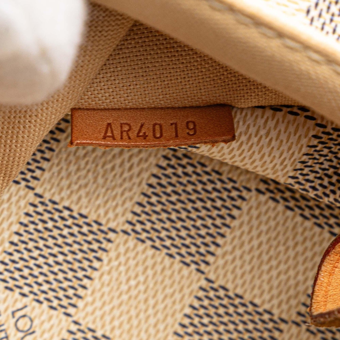 Louis Vuitton Damier Azur Totally PM