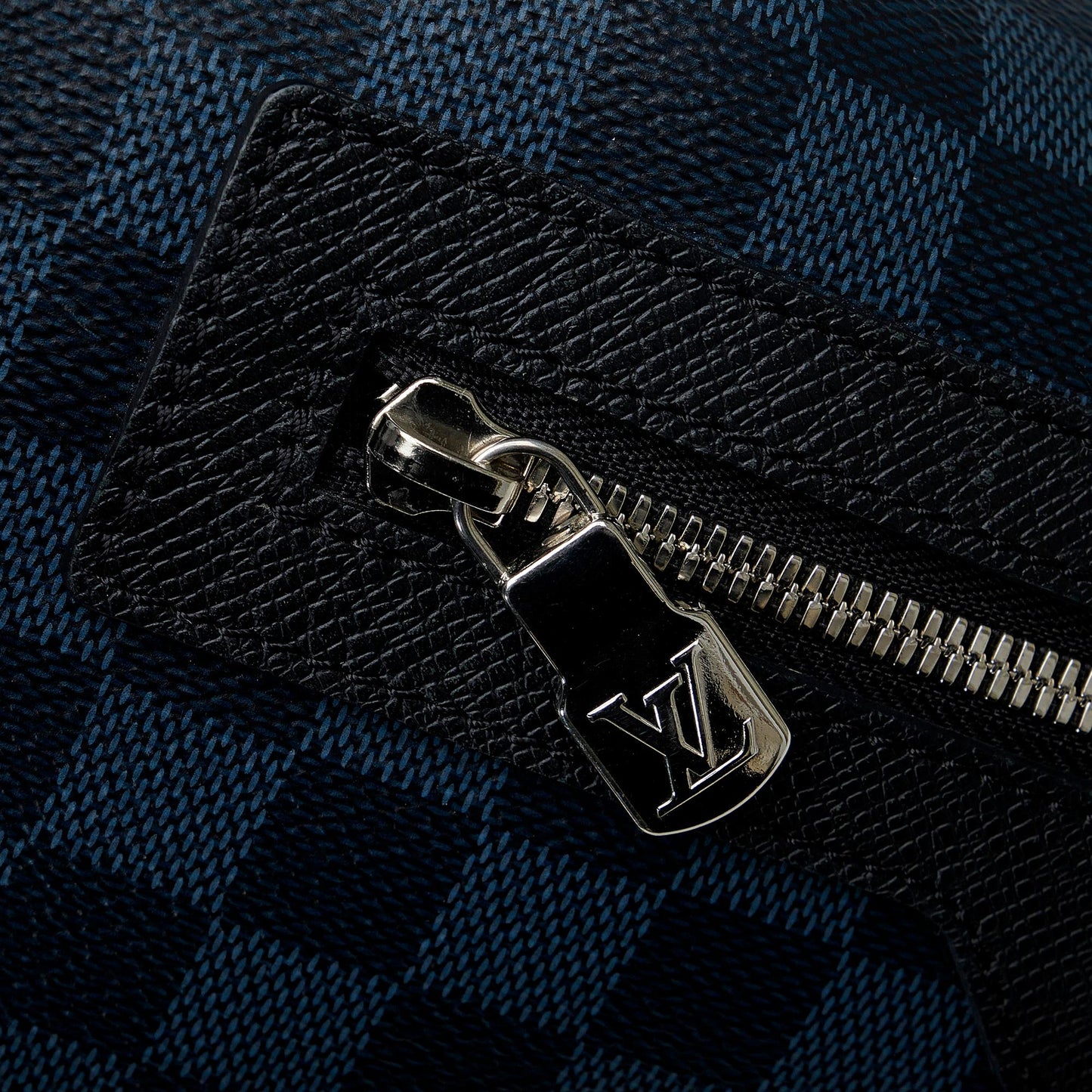 Louis Vuitton Damier Cobalt Matchpoint Messenger (SHG-r6Zfrr)