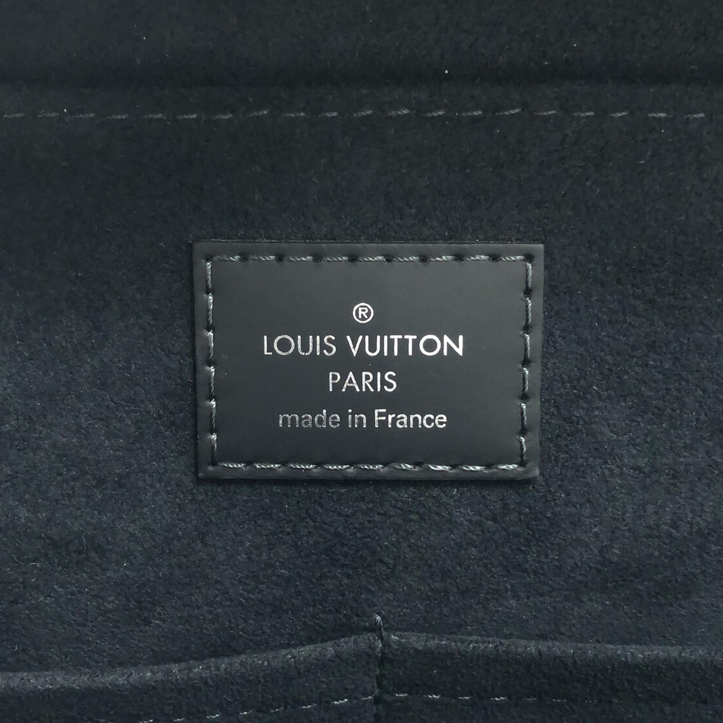 Louis Vuitton Damier Cobalt Newport Messenger PM (SHG-7phIVj)