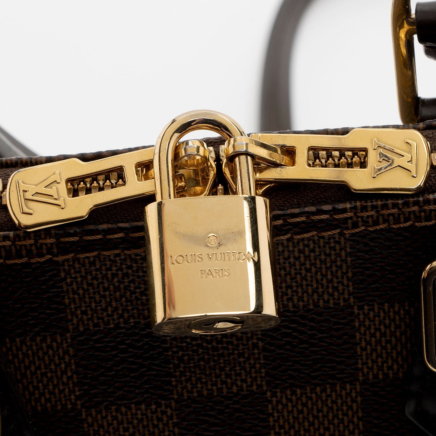 Louis Vuitton Damier Ebene Alma BB Satchel (SHF-DBkyHO)