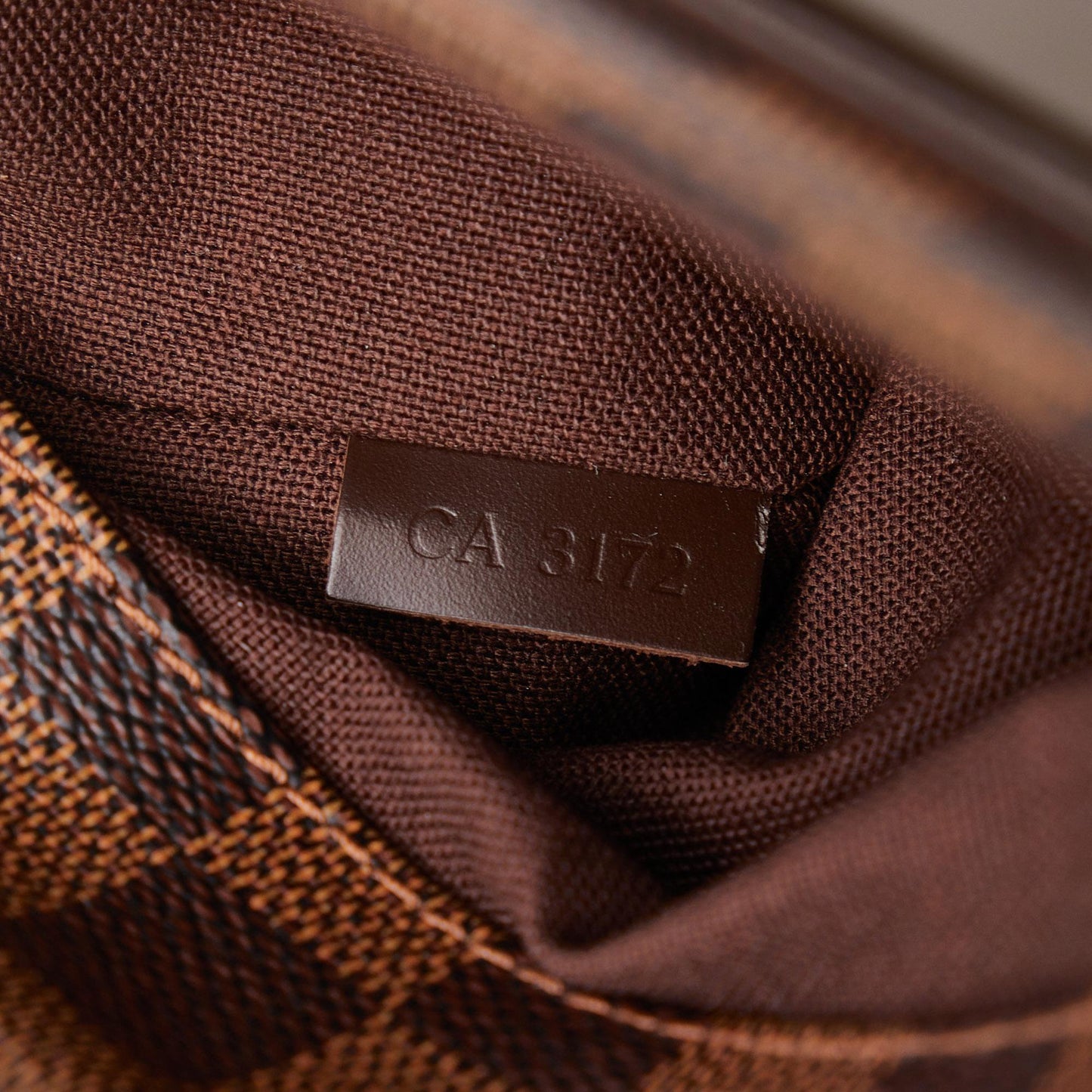 Louis Vuitton Damier Ebene Brooklyn Bum Bag (SHG-8c1LLa)