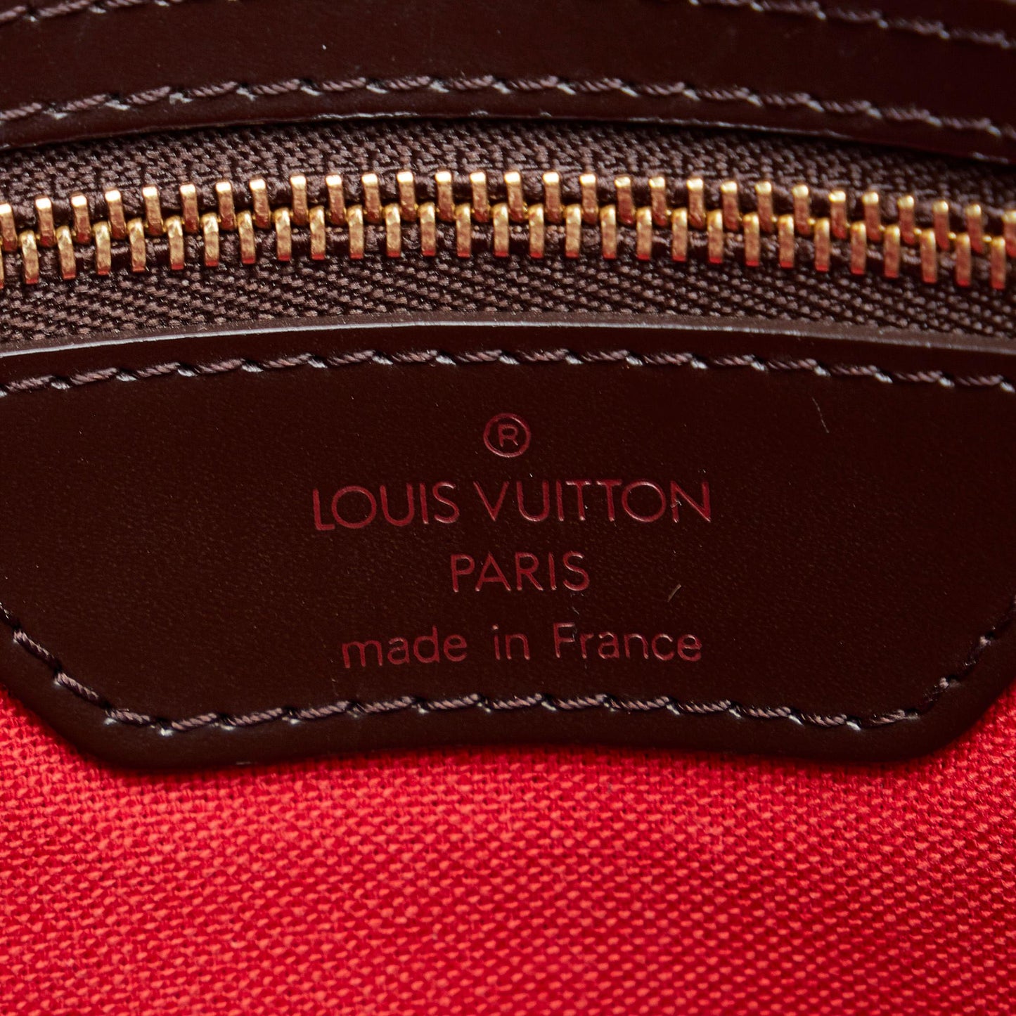 Louis Vuitton Damier Ebene Chelsea (SHG-FzfAxr)