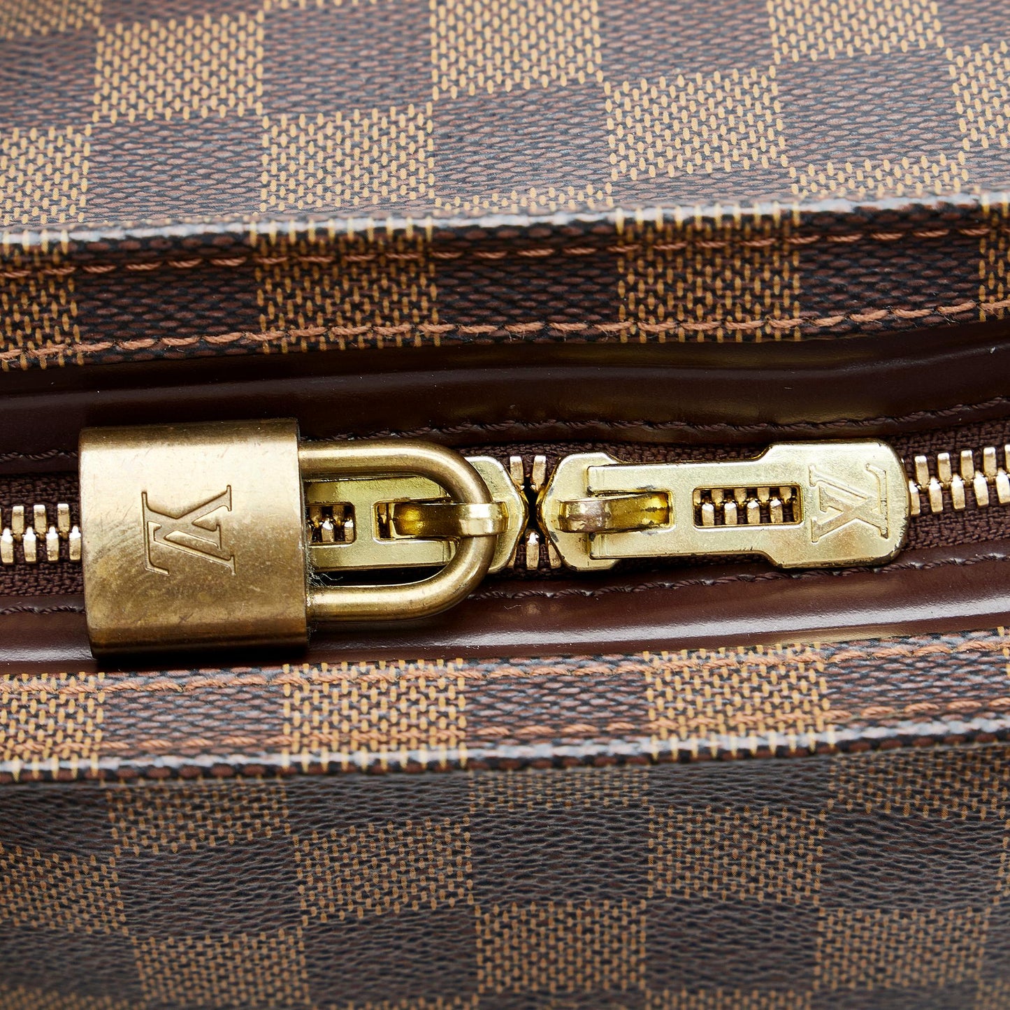 Louis Vuitton Damier Ebene Chelsea (SHG-zbYtZq)