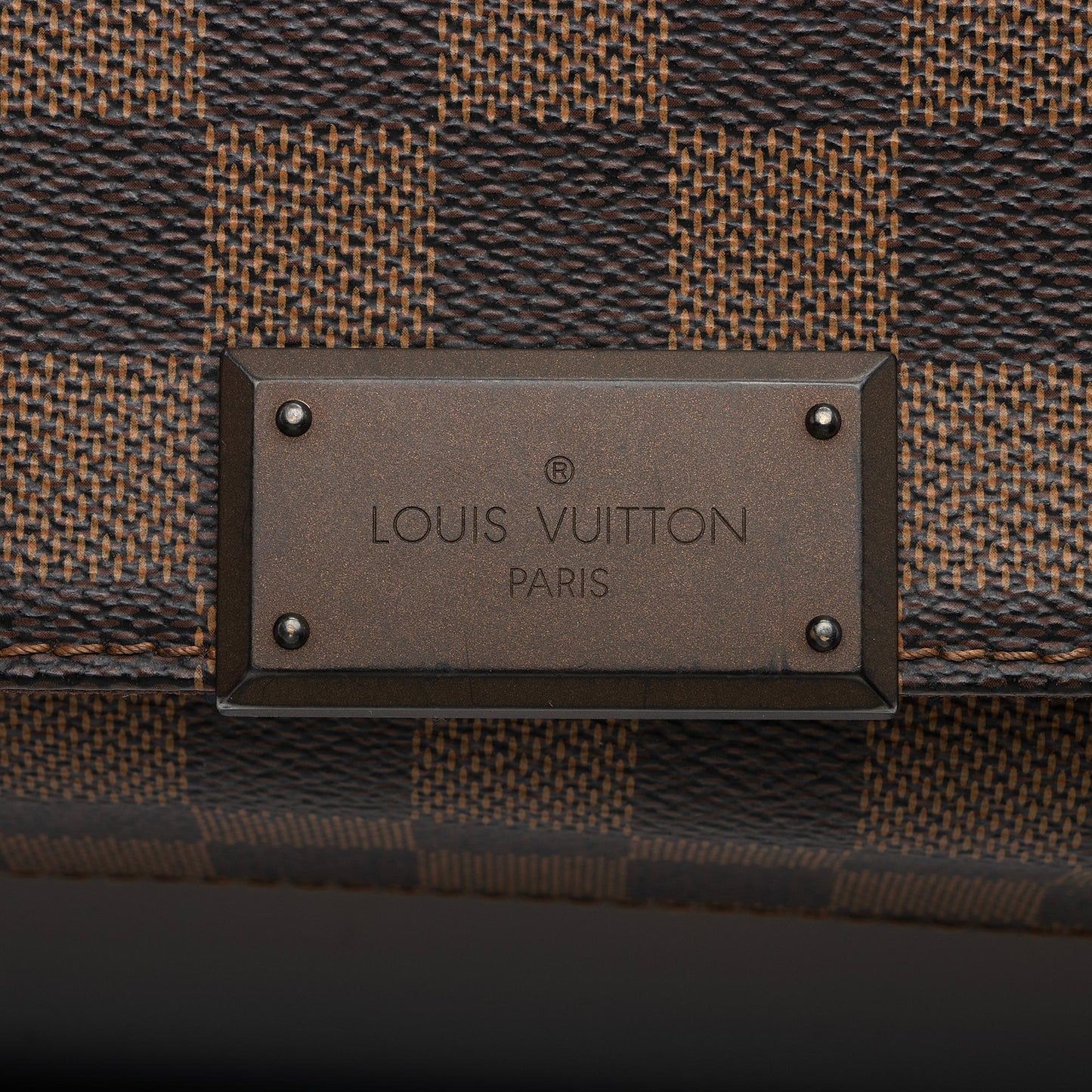 Louis Vuitton Damier Ebene District MM Messenger (SHF-i4IBEL)
