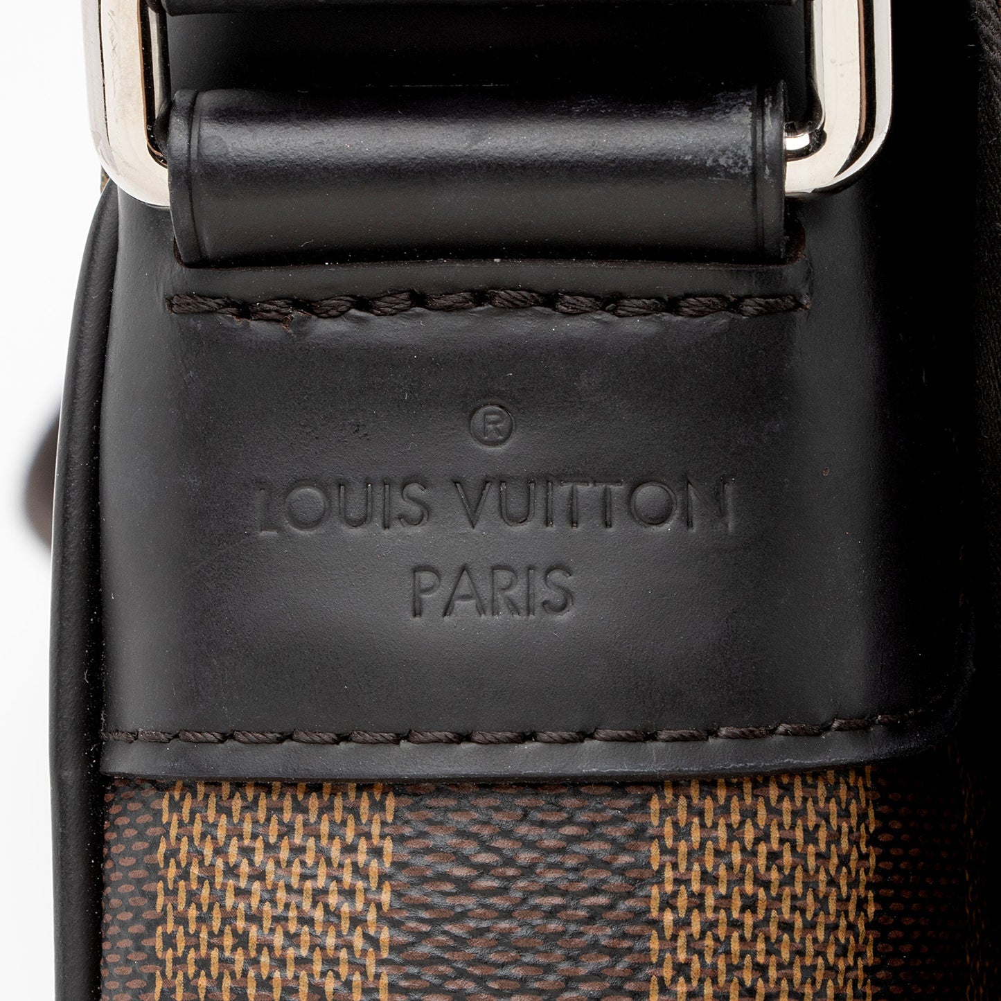 Louis Vuitton Damier Ebene District PM Messenger Bag (SHF-bEG8rt)