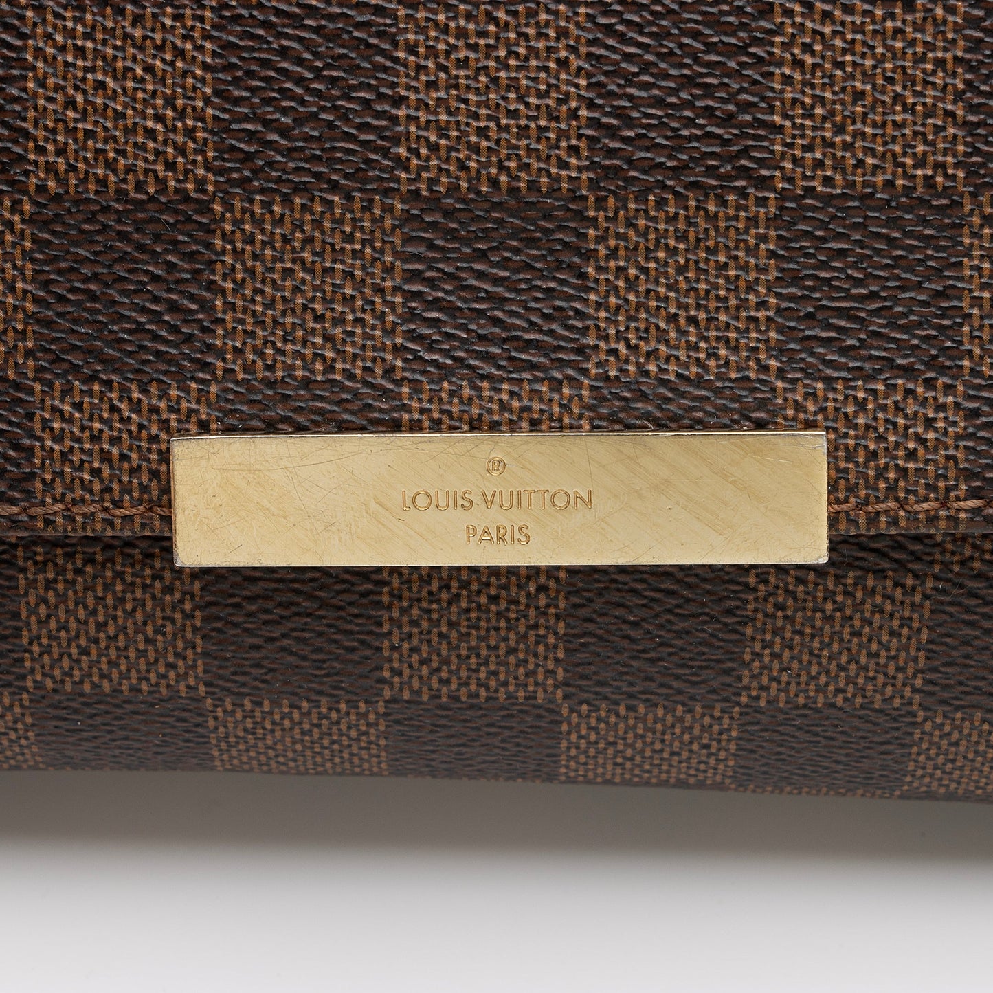 Louis Vuitton Damier Ebene Favorite MM Shoulder Bag (SHF-uhjOFW)