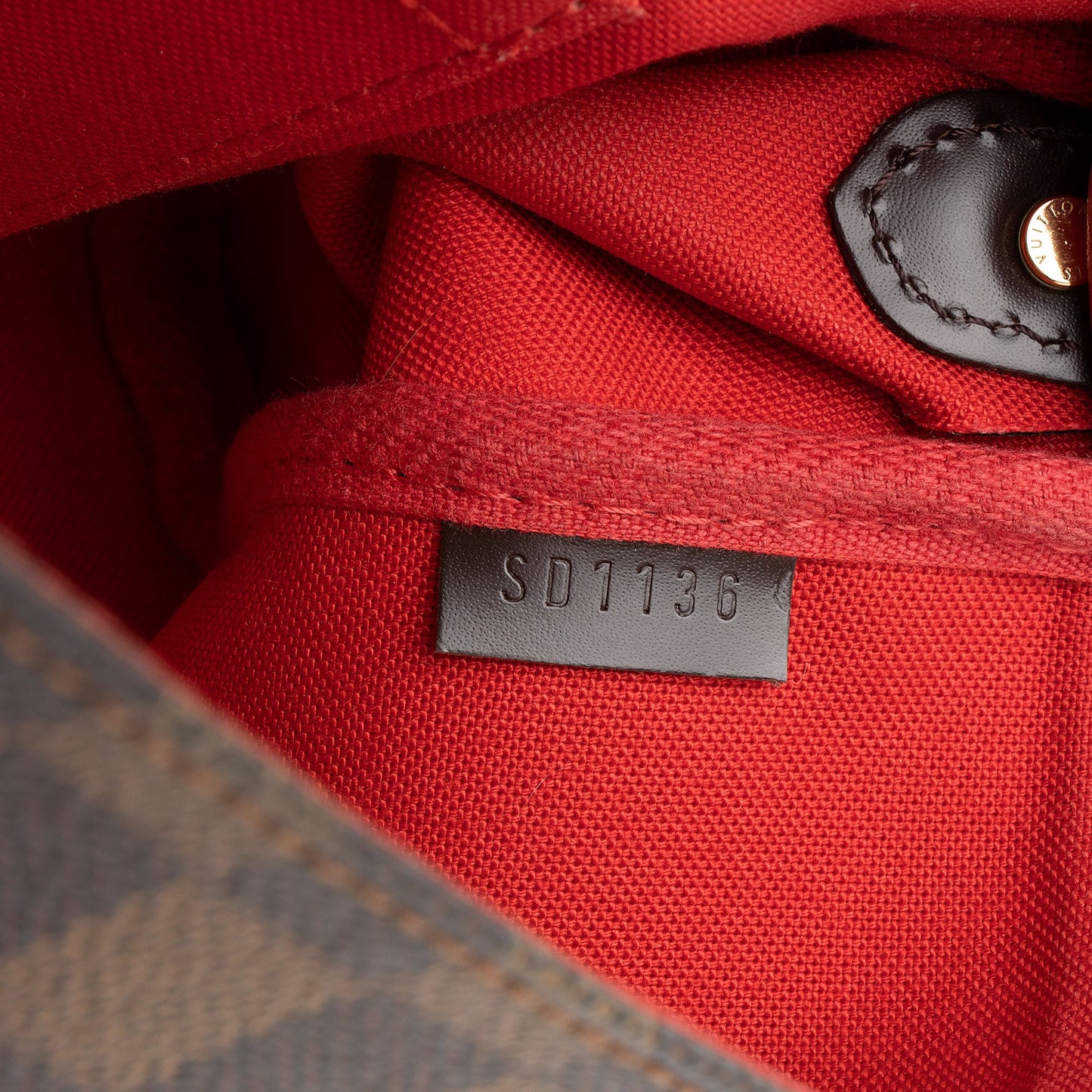 Louis Vuitton Damier Ebene Favorite MM Shoulder Bag (SHF-3hLXYz)