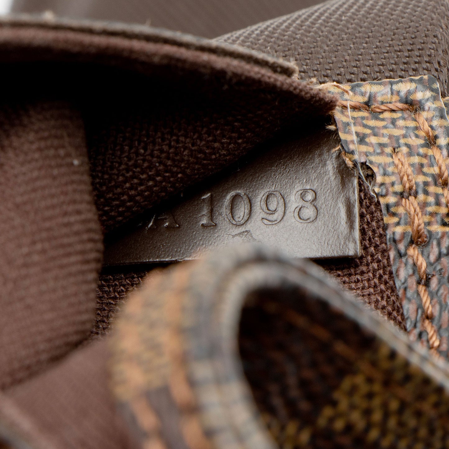 Louis Vuitton Damier Ebene Geronimos Sling Bag (SHF-52COqo)