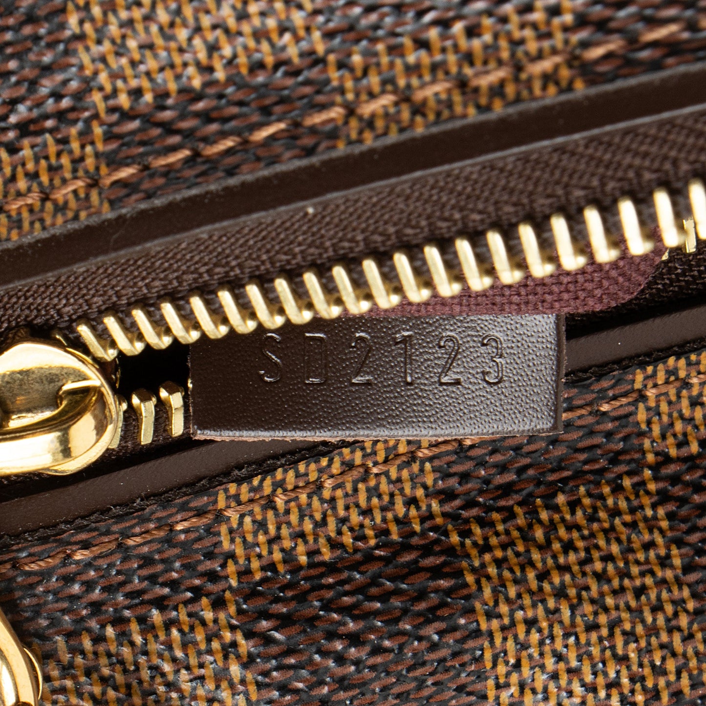 Louis Vuitton Damier Ebene Hoxton GM Shoulder Bag