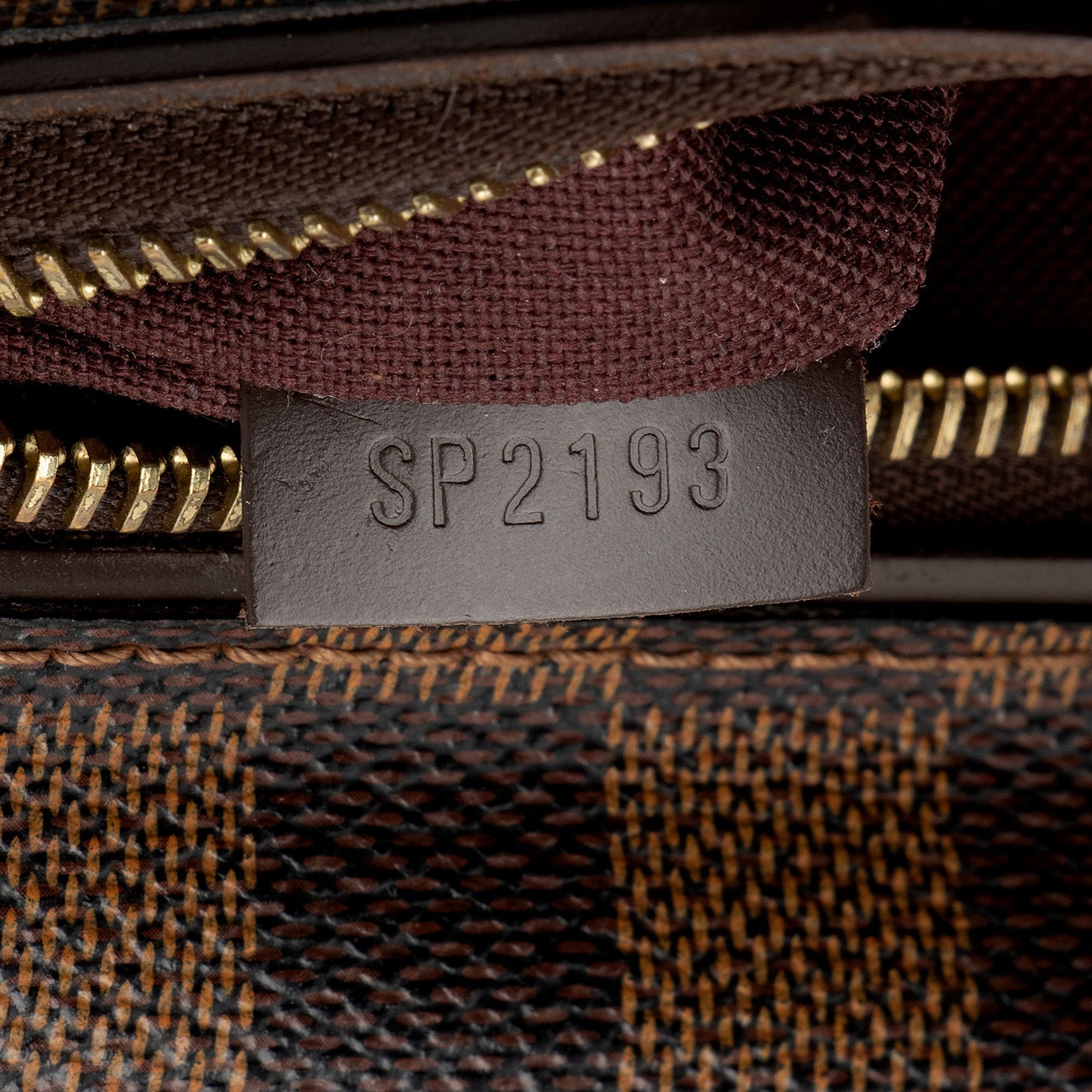 Louis Vuitton Damier Ebene Hoxton PM Crossbody Bag (SHF-1cQS5d)