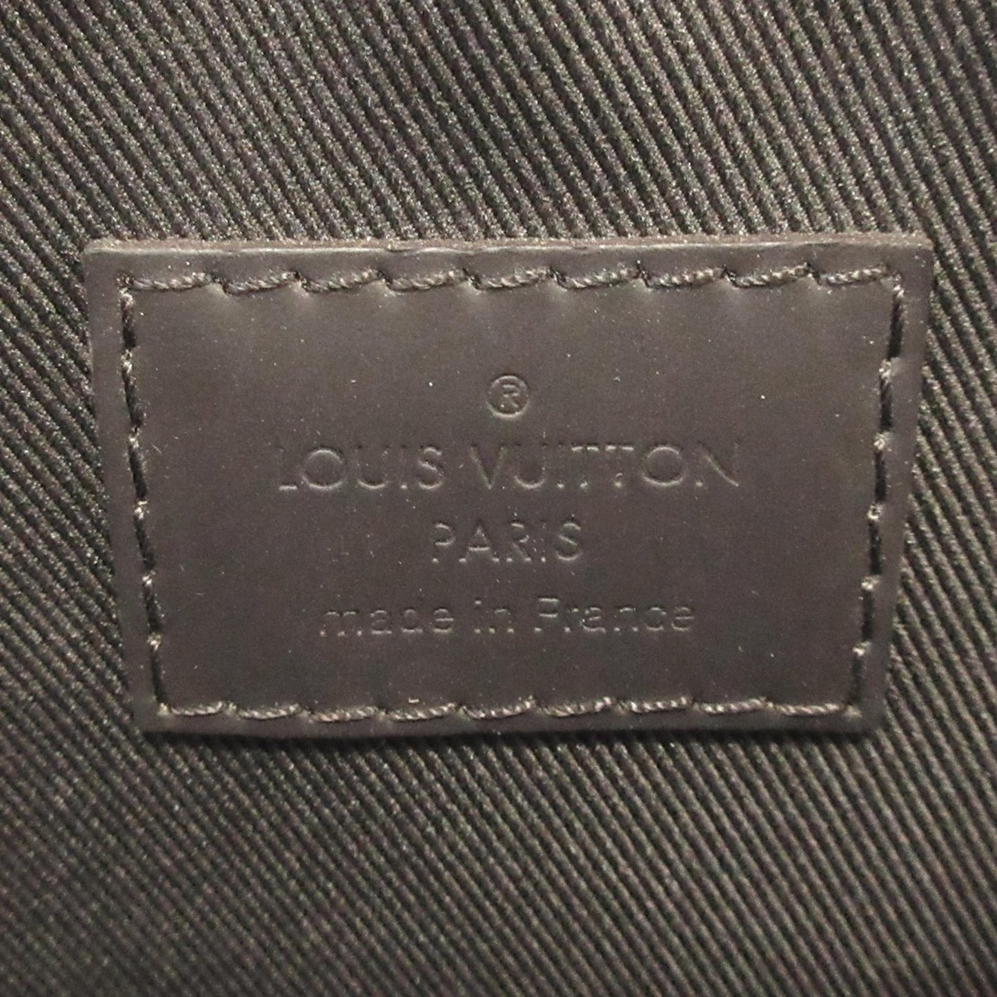 Louis Vuitton Damier Ebene Jake Messenger PM (SHG-36368)