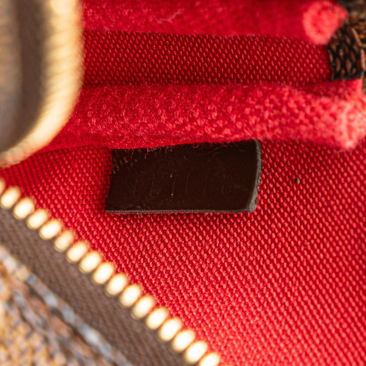 Louis Vuitton Damier Ebene Mini Pochette Accessoires (SHG-eWsLdT)
