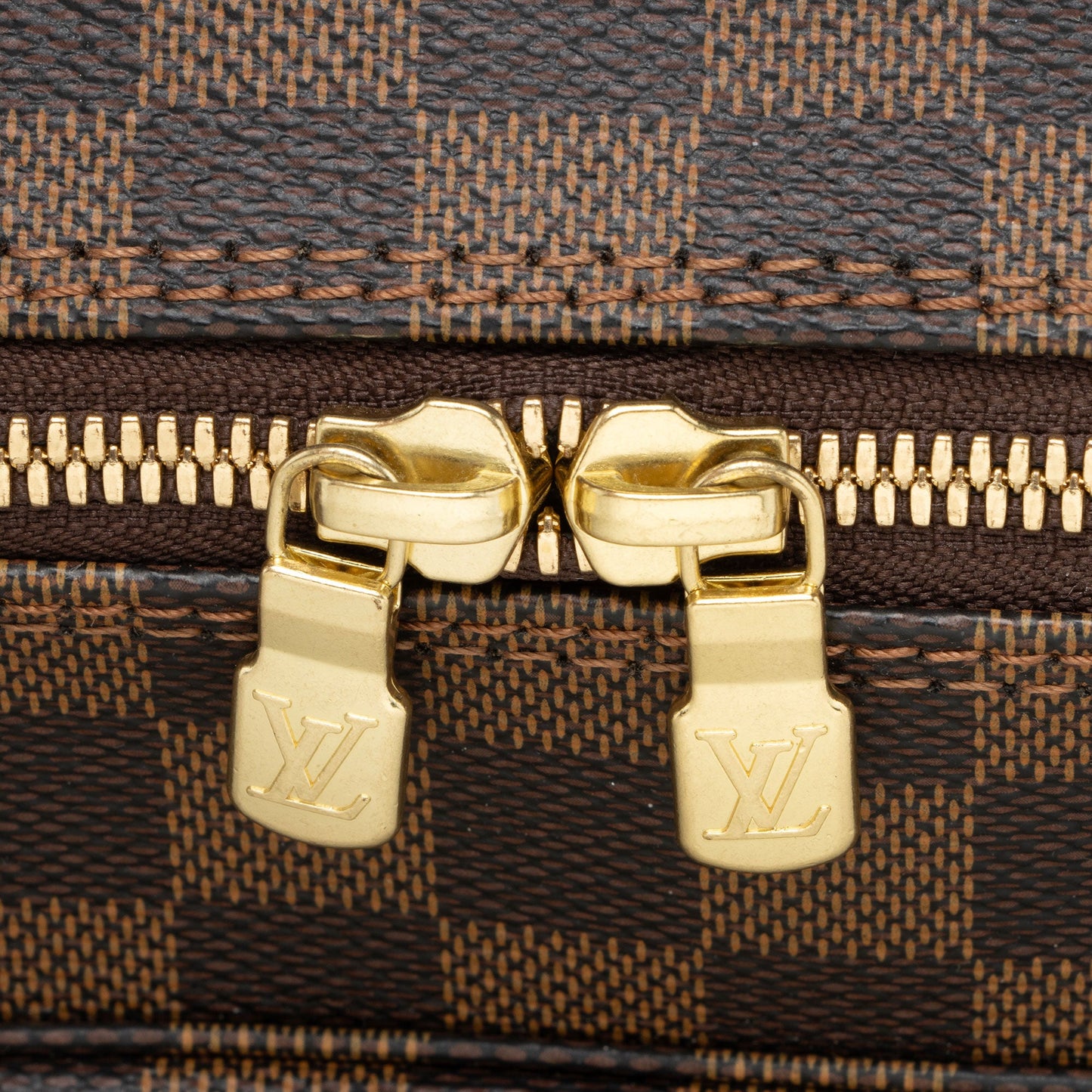 Louis Vuitton Damier Ebene Naviglio Messenger