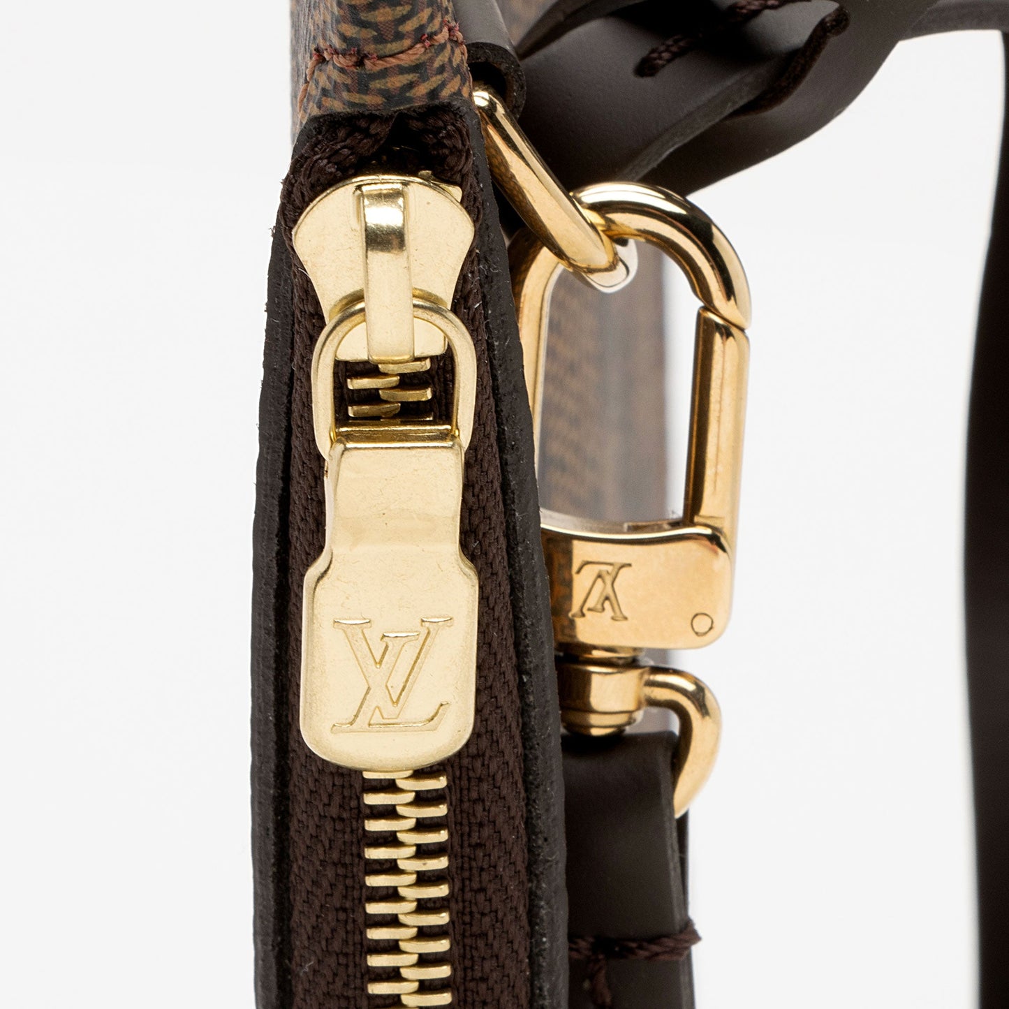Louis Vuitton Damier Ebene Neverfull GM Pochette (SHF-BahZMt)
