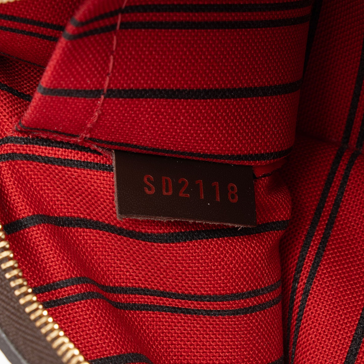 Louis Vuitton Damier Ebene Neverfull MM Pochette (SHF-Y4LVEC)