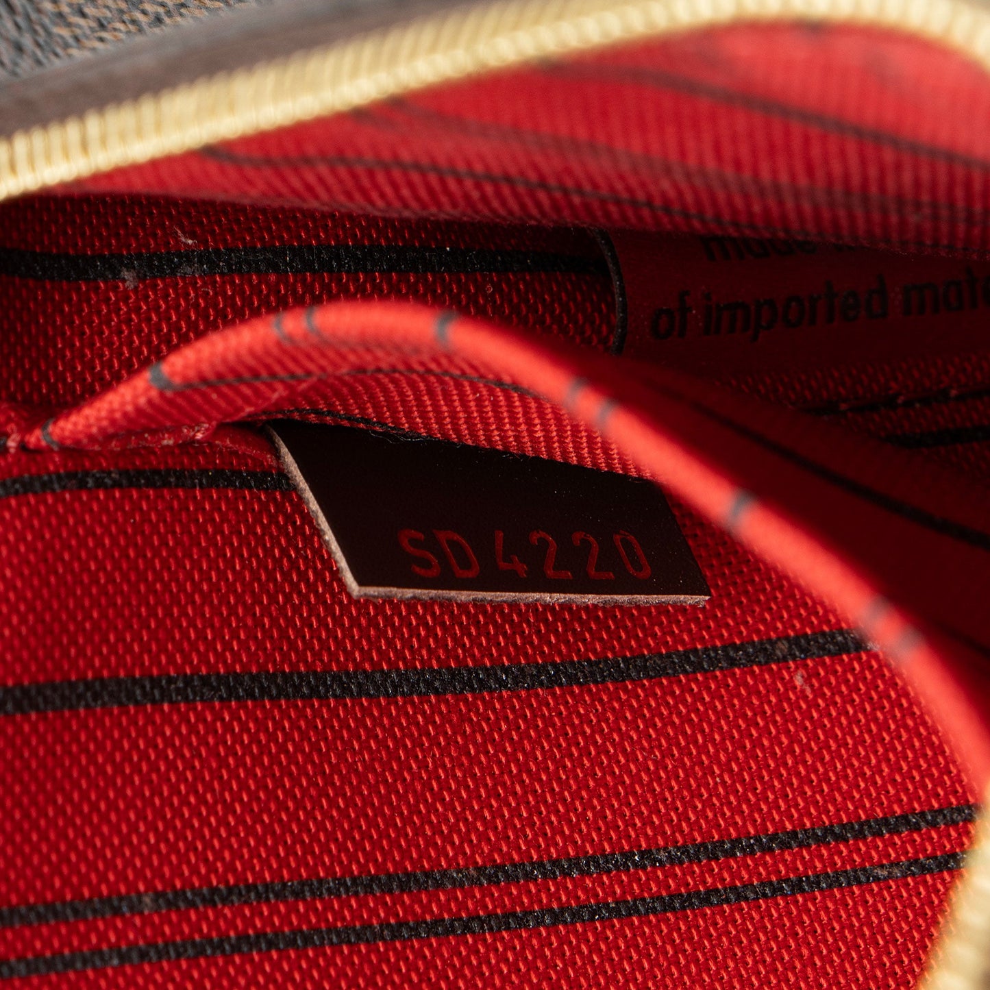 Louis Vuitton Damier Ebene Neverfull MM Pochette