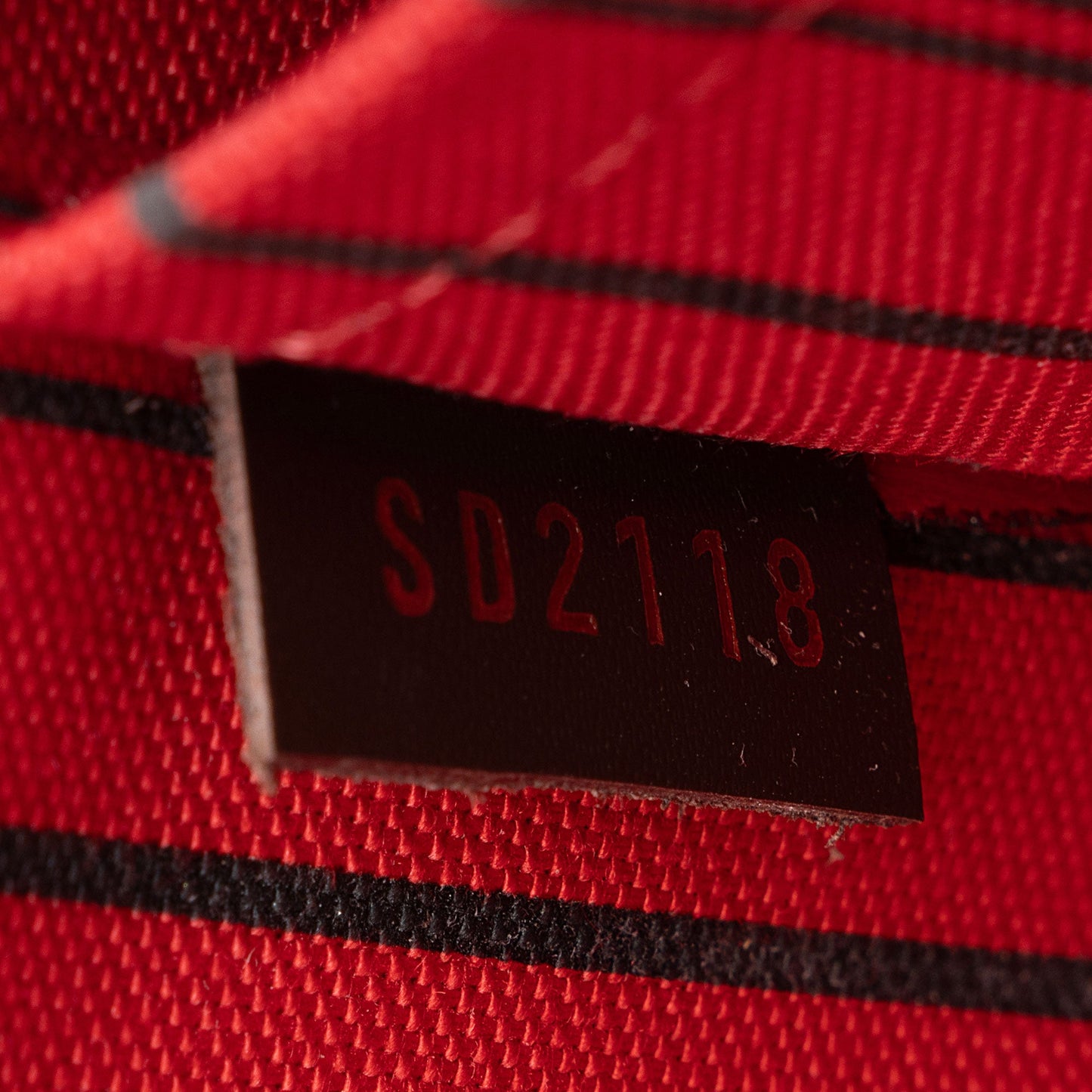 Louis Vuitton Damier Ebene Neverfull MM Pochette