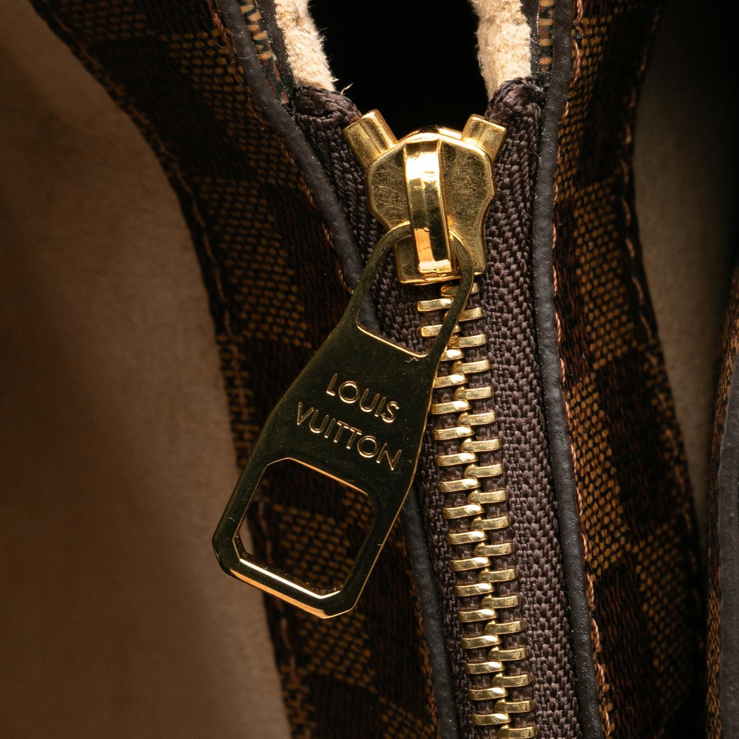 Louis Vuitton Damier Ebene Normandy (SHG-NZrYHd)