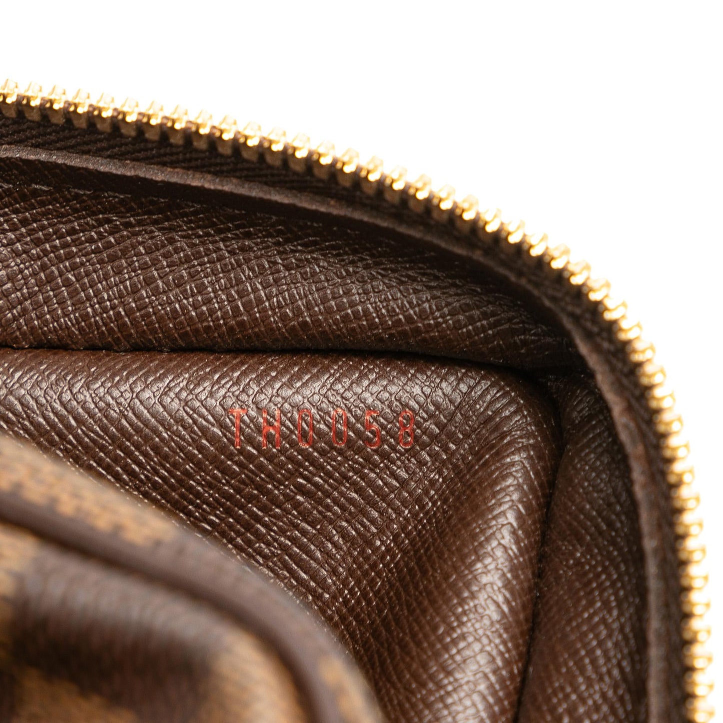 Louis Vuitton Damier Ebene Porte Documents Voyage PM (SHG-KHXfPy)