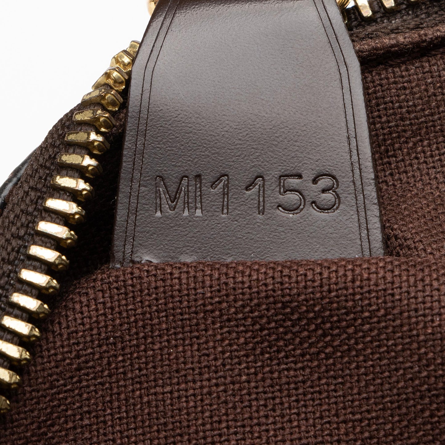 Louis Vuitton Damier Ebene Shelton MM Messenger Bag (SHF-ceHbG0)