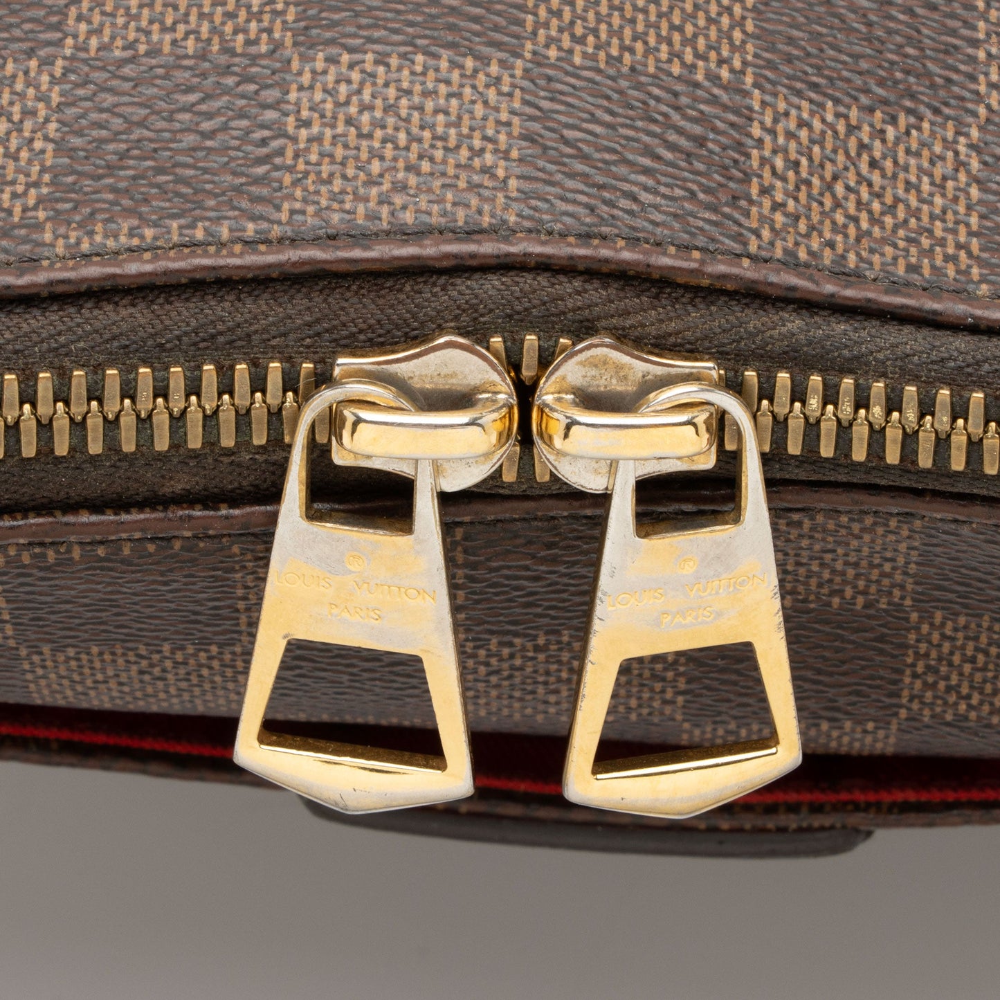 Louis Vuitton Damier Ebene South Bank Besace Shoulder Bag (SHF-LJpiH3)